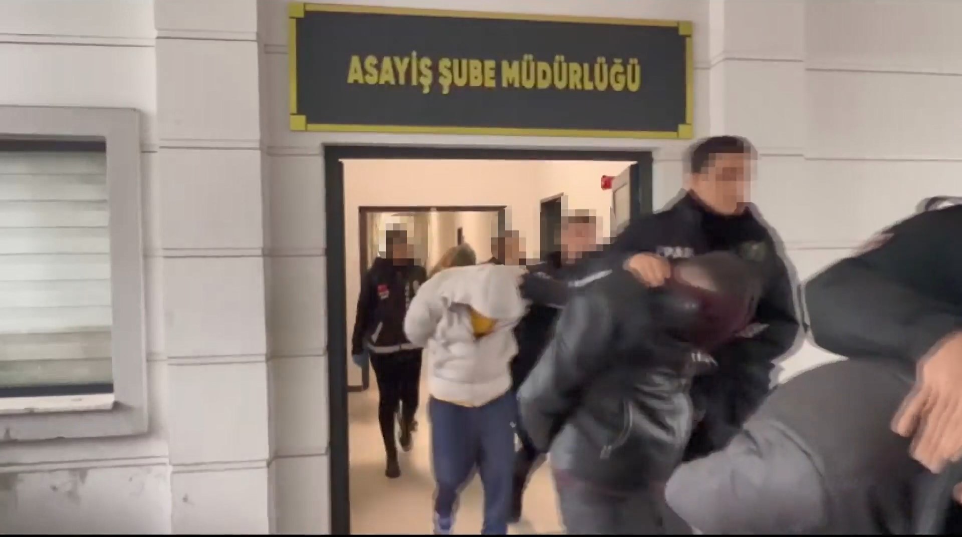 K O C A E L I M E R K E Z L I F U H U S O P E R A S Y O N U N D A 10 1082019 321166