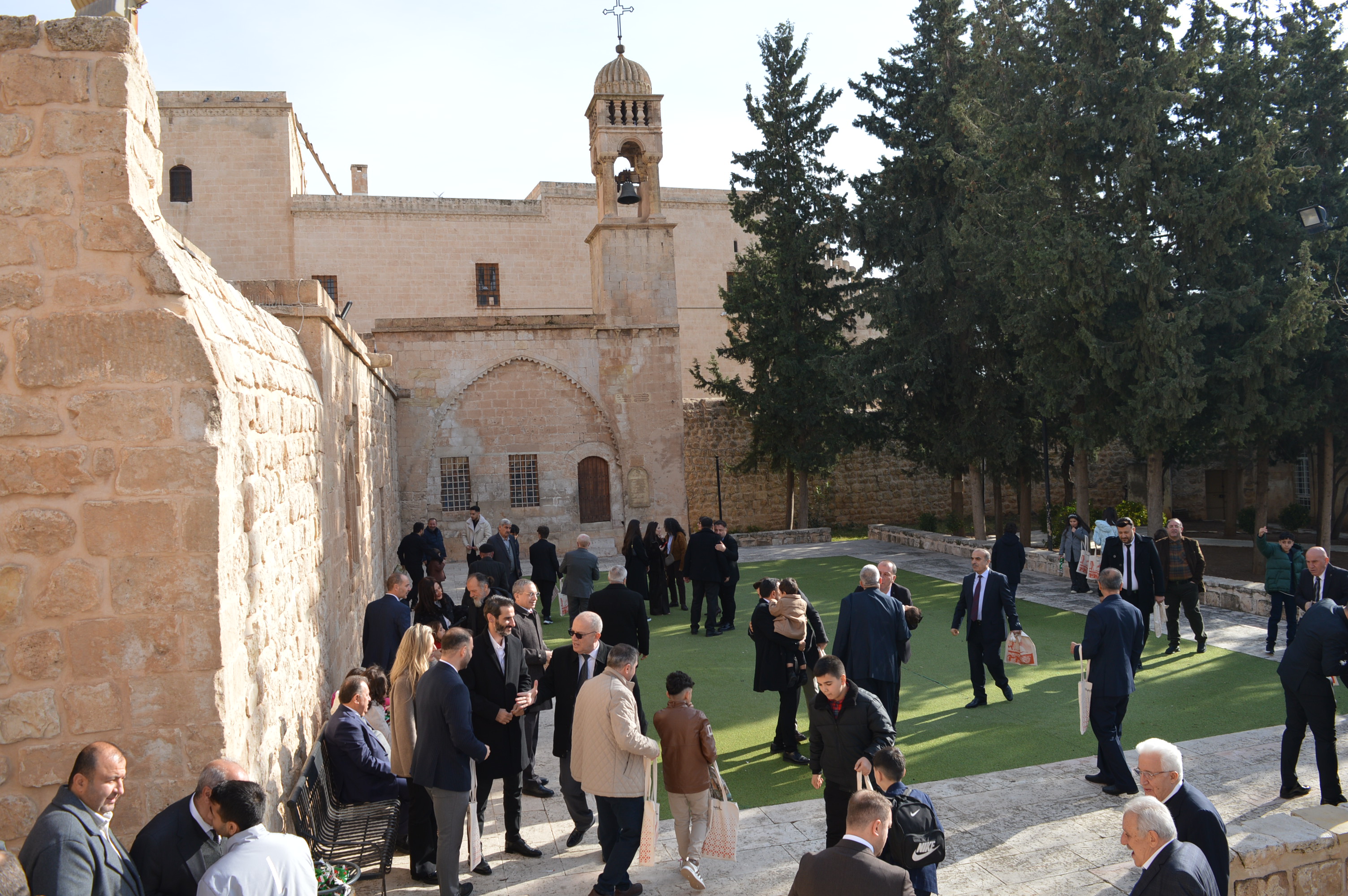 M A R D I N’ D E S U R Y A N I L E R D O G U S B A Y R A M I’ N I K 1079510 320381