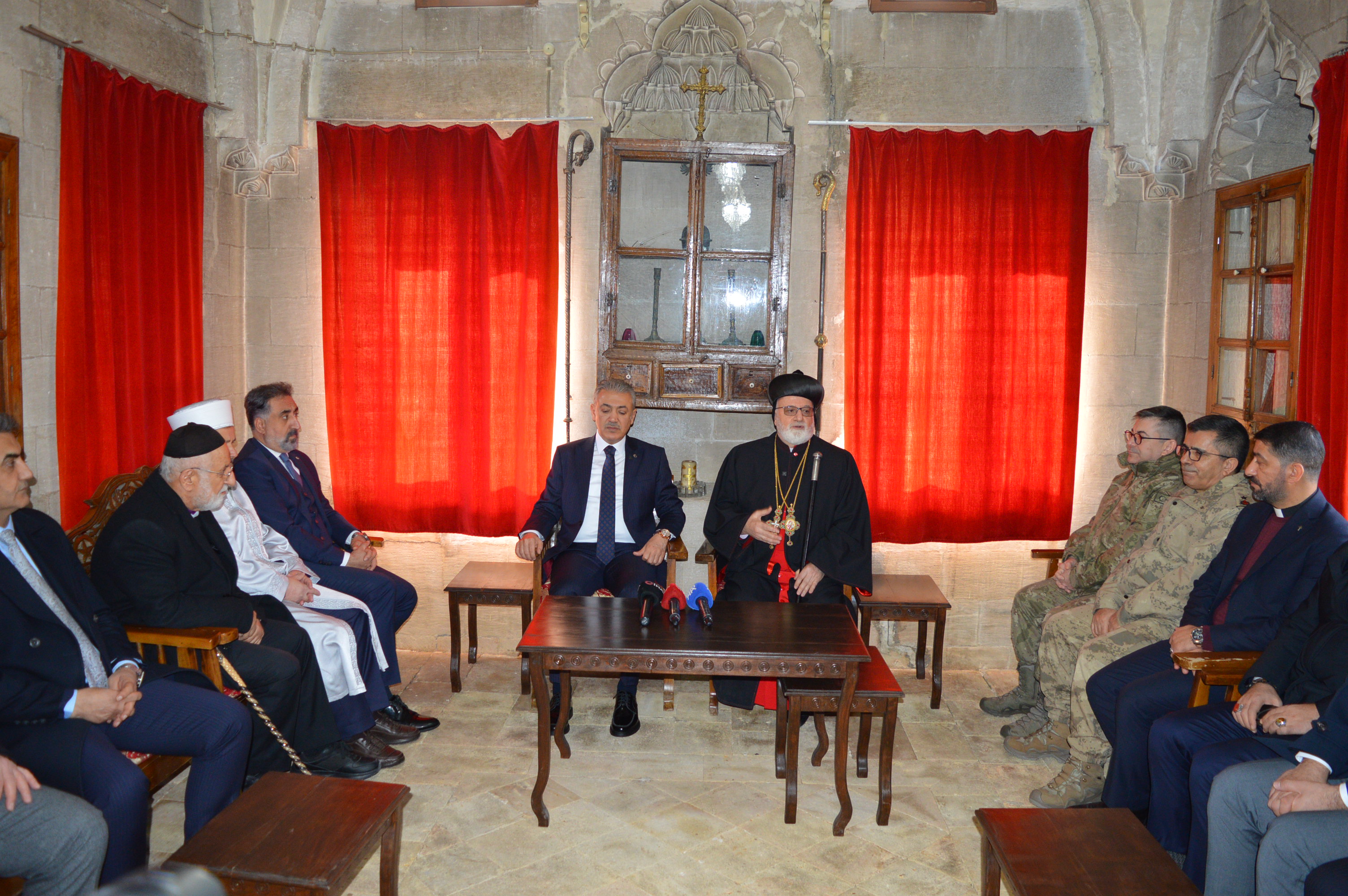 M A R D I N’ D E S U R Y A N I L E R D O G U S B A Y R A M I’ N I K 1079512 320381