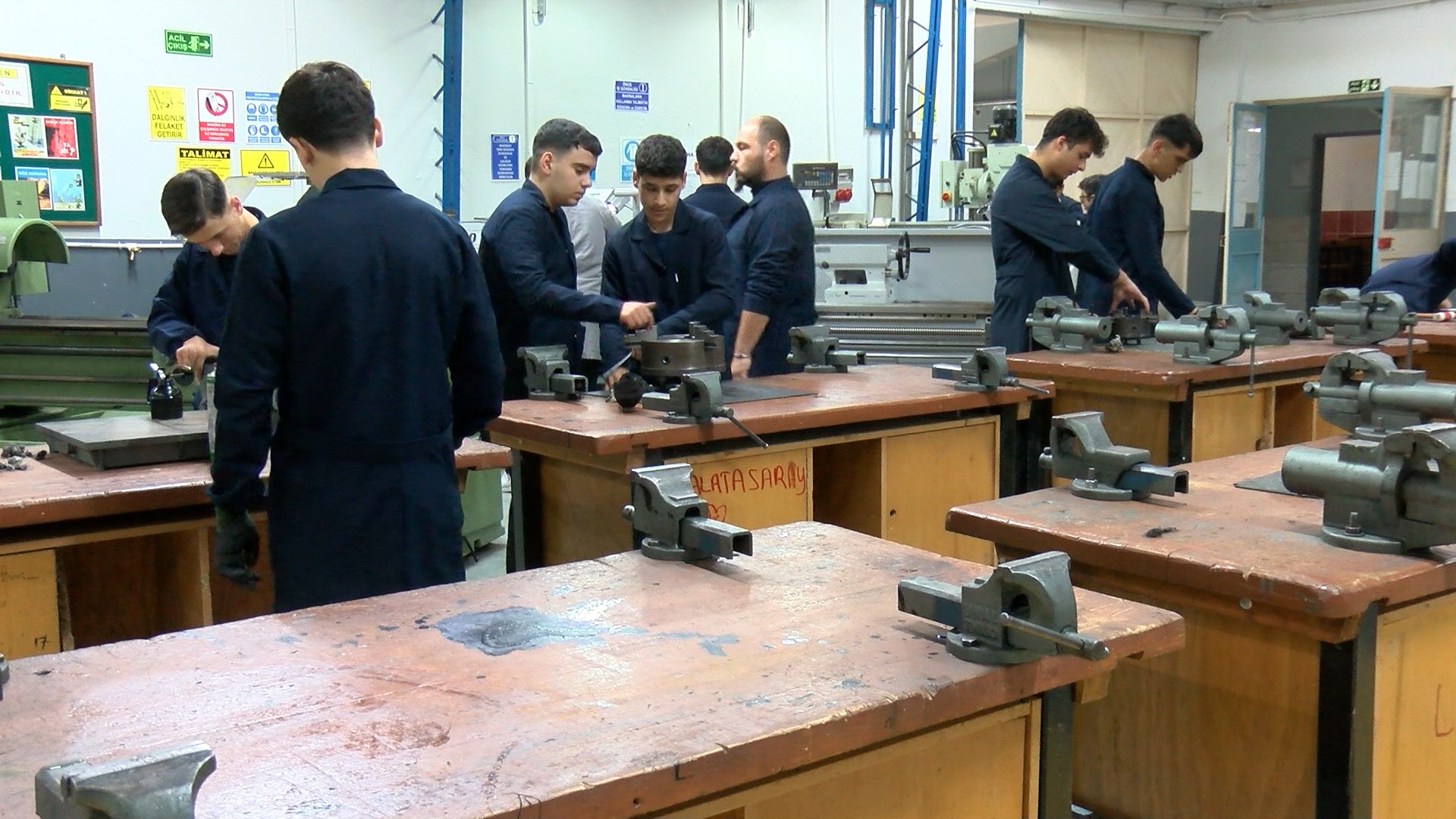 M E S L E K L I S E S I N D E N 27 U L K E Y E Y E D E K P A R C A 1041329 308993