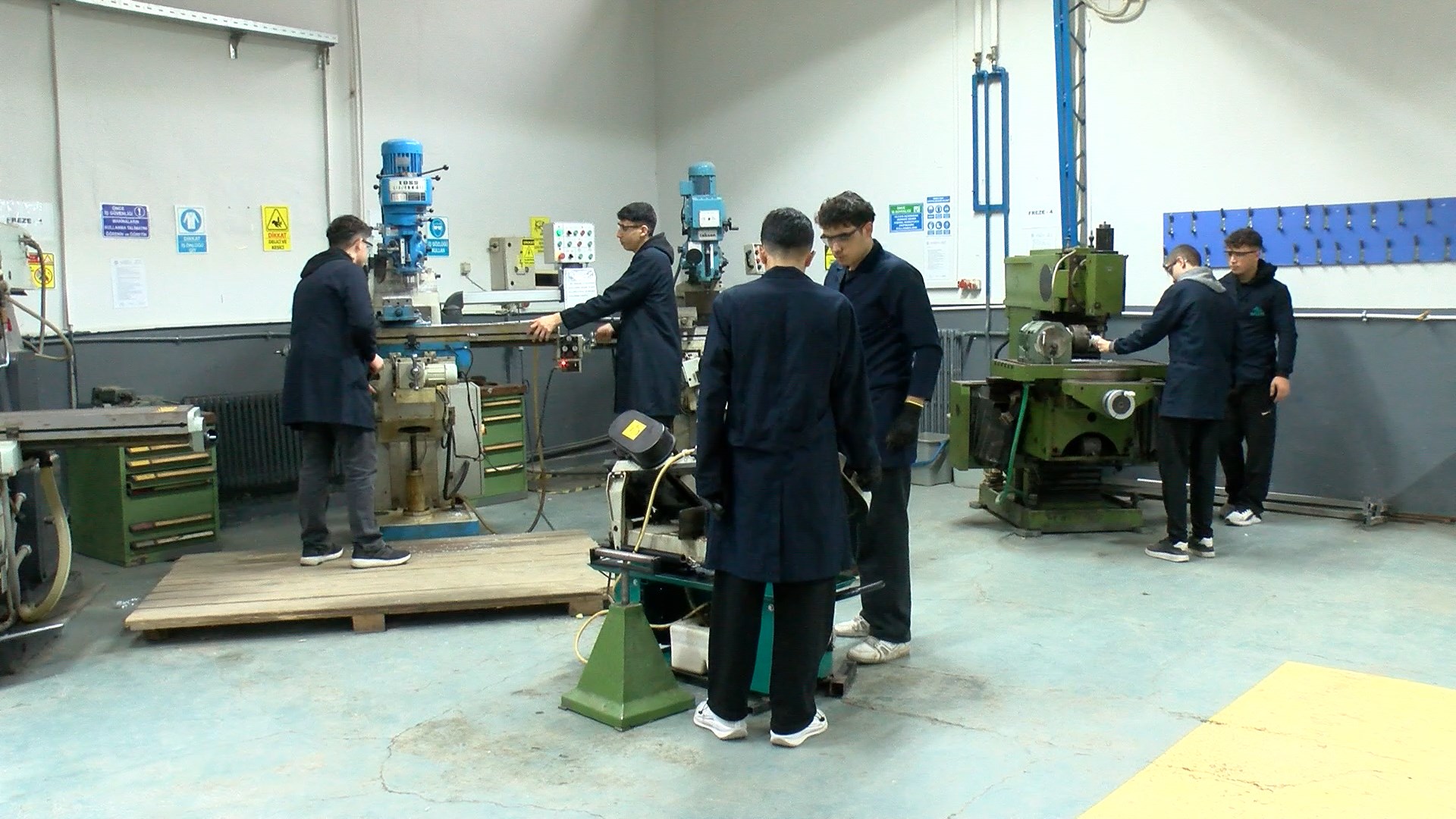 M E S L E K L I S E S I N D E N 27 U L K E Y E Y E D E K P A R C A 1041330 308993