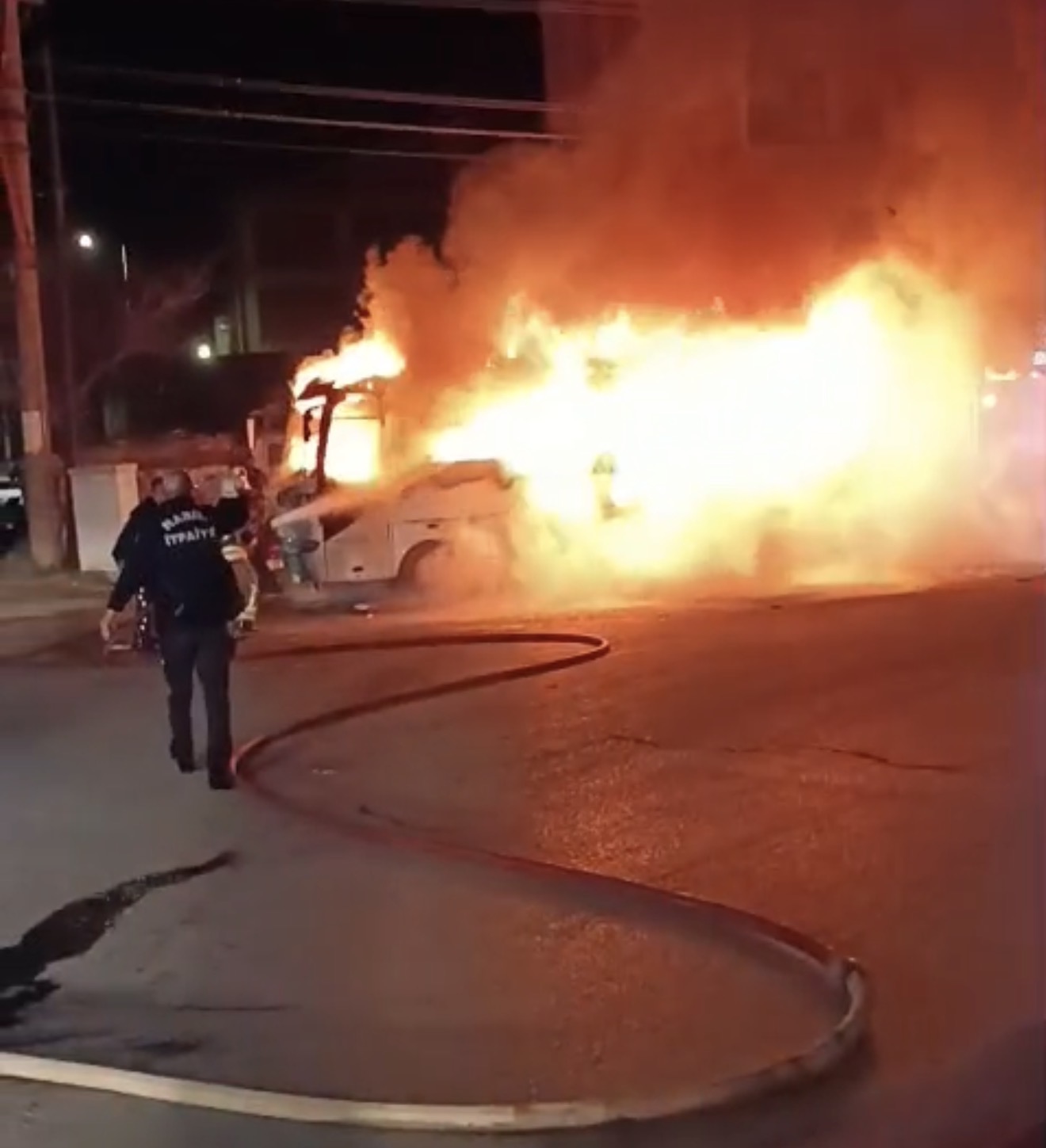 M I D I B U S T E C I K A N Y A N G I N P A R K H A L I N D E K I 5 1075646 319145