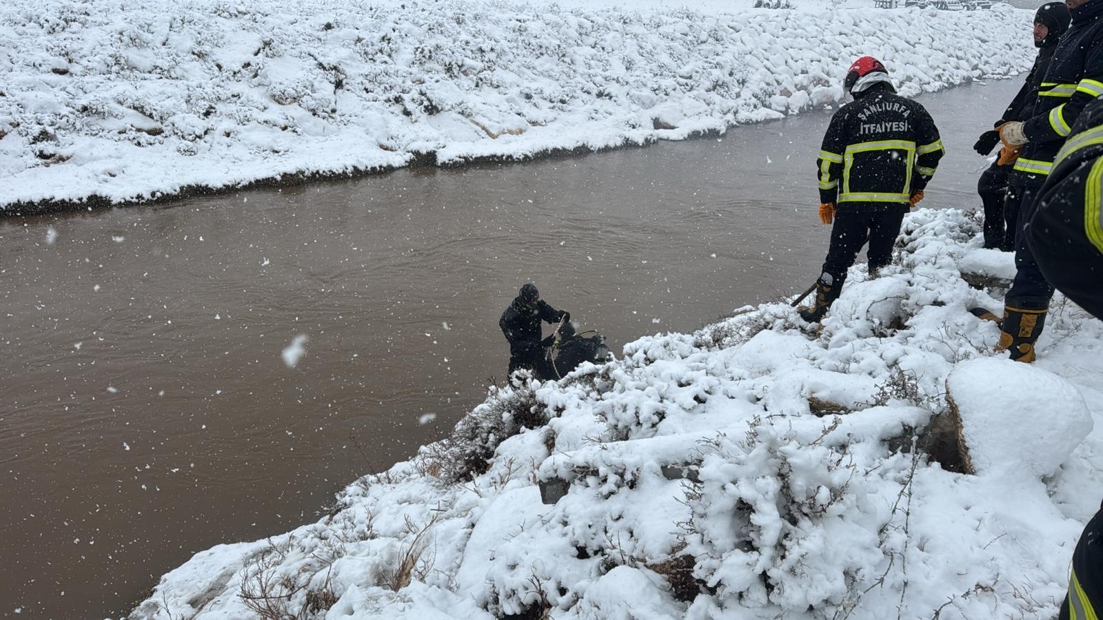 O T O M O B I L S U L A M A K A N A L I N A D U S T U B A B A V E 1086076 322322