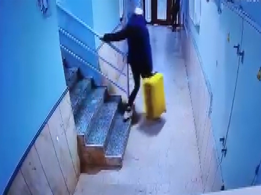 S A R K I C I G U L L U’ N U N K I Z I I L E A R K A D A S I G U R 1058027 313966