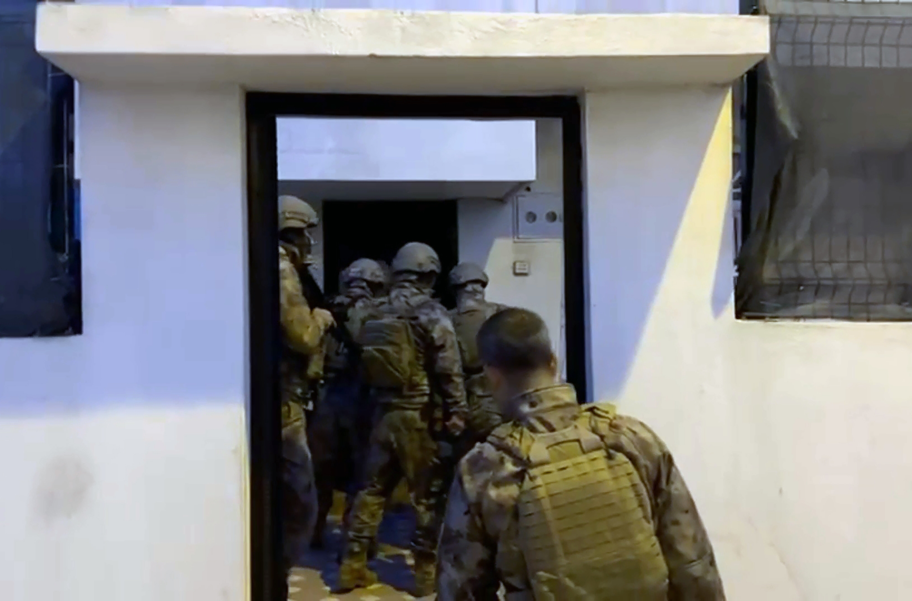 S U C O R G U T L E R I N E S I L A H V E M U H I M M A T S A G L A Y 1042366 309306