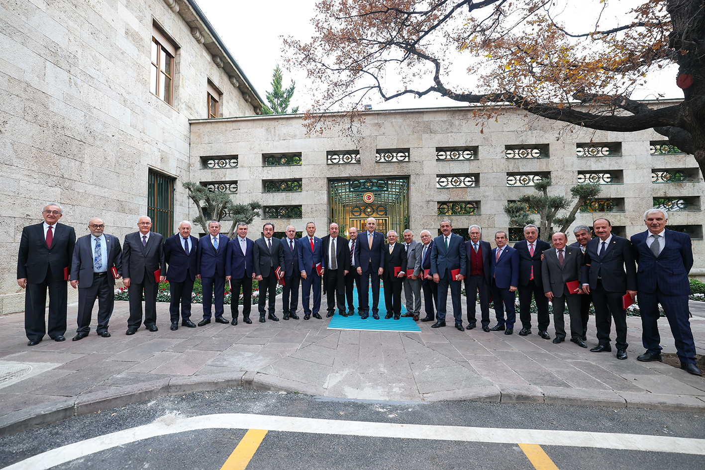 T B M M B A S K A N I K U R T U L M U S B U S E F E R M U T L A K A 1057047 313692