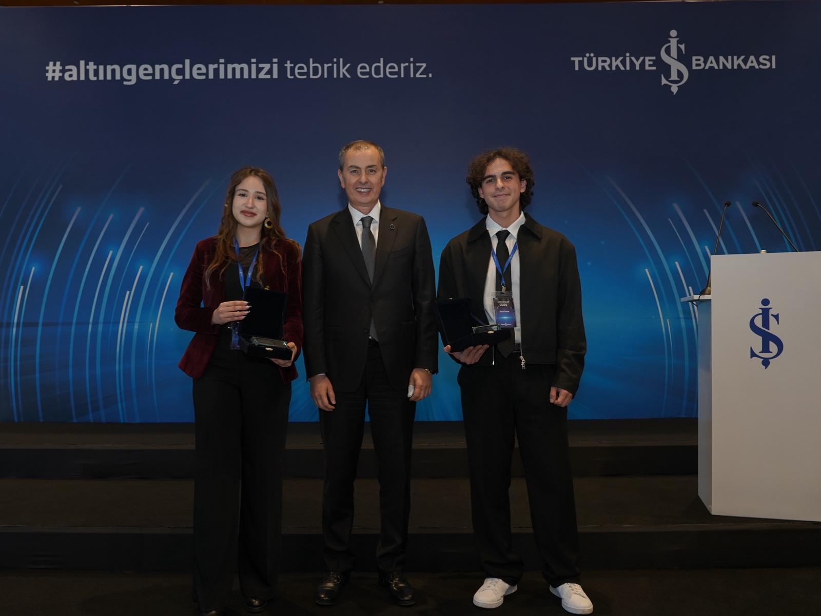 U N I V E R S I T E S I N A V I N D A U S T U N B A S A R I G O S T E R 1056493 313536