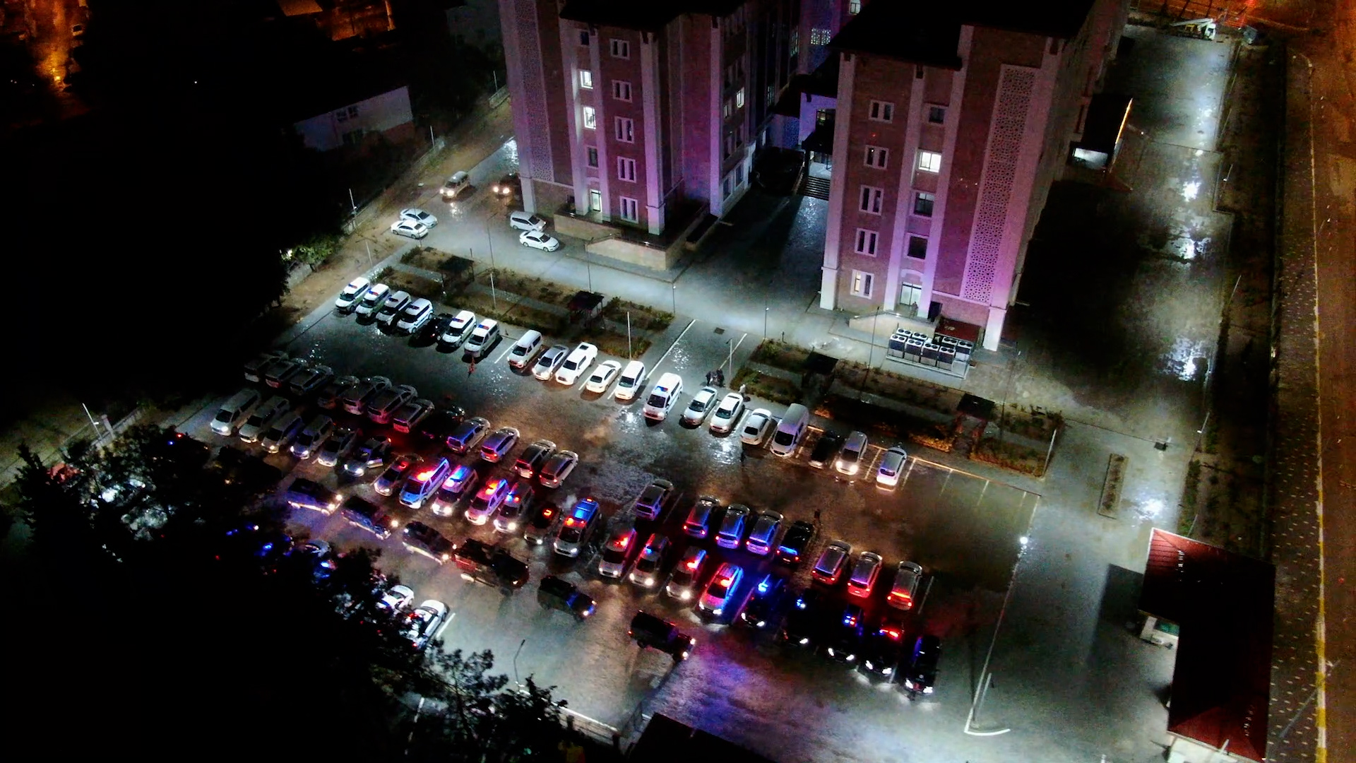 A D I Y A M A N D A O R G A N I Z E S U C O R G U T L E R I N E O P E 1121267 332769