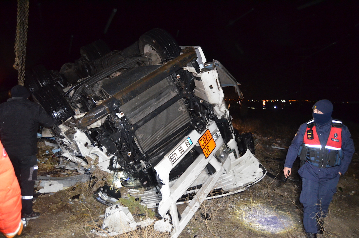 A K S A R A Y D A E T T A S I Y A N T I R B A R I Y E R E C A R P 1131876 336052-1