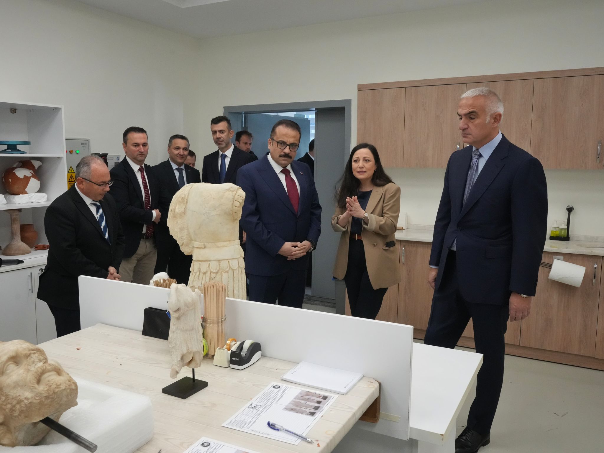 B A K A N E R S O Y T U R K I Y E Y E I A D E E D I L E N T O P L 1095648 325249