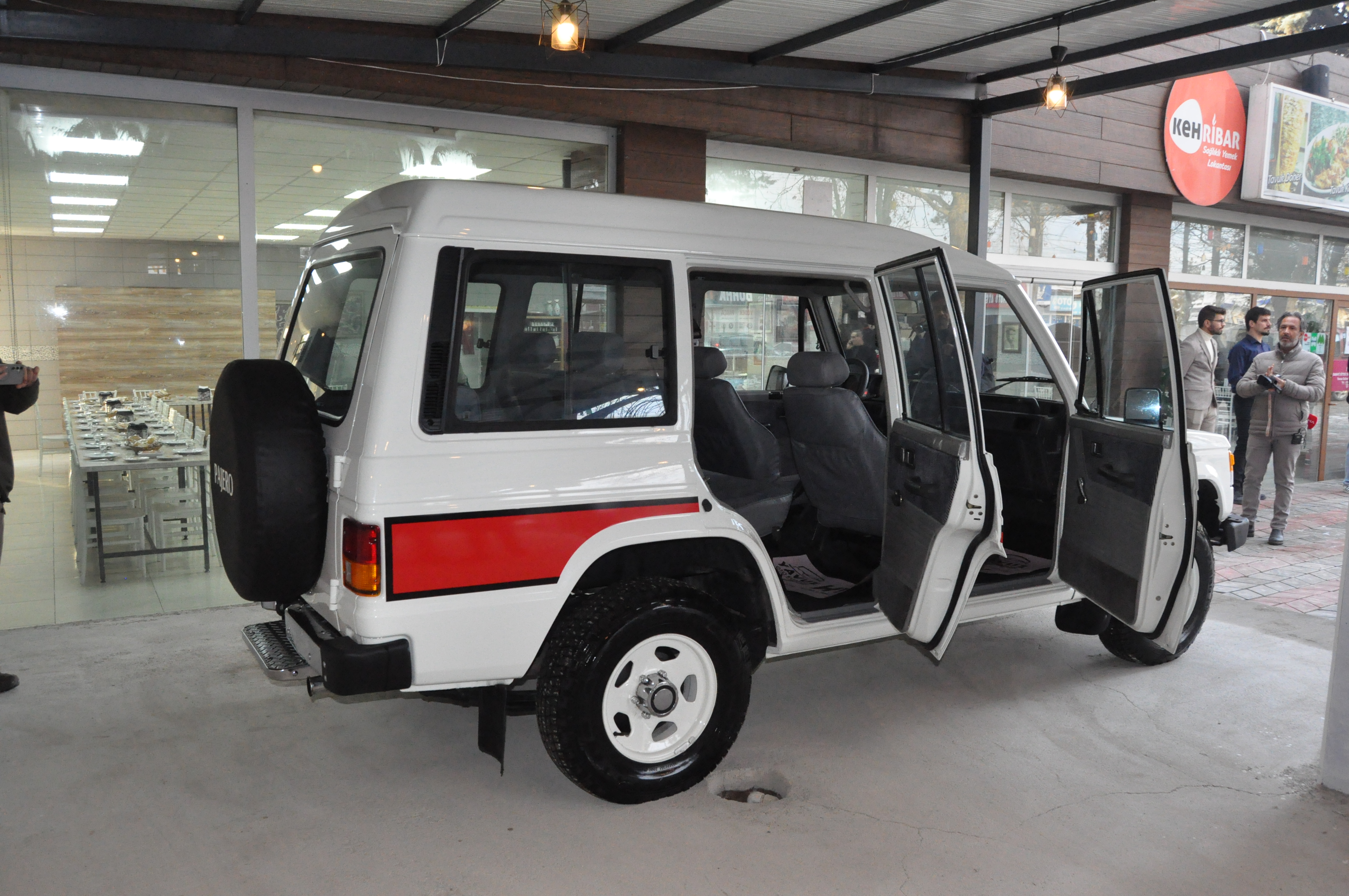 E F S A N E V A L I N I N R E S T O R E E D I L E N M A K A M A R 1099942 326530