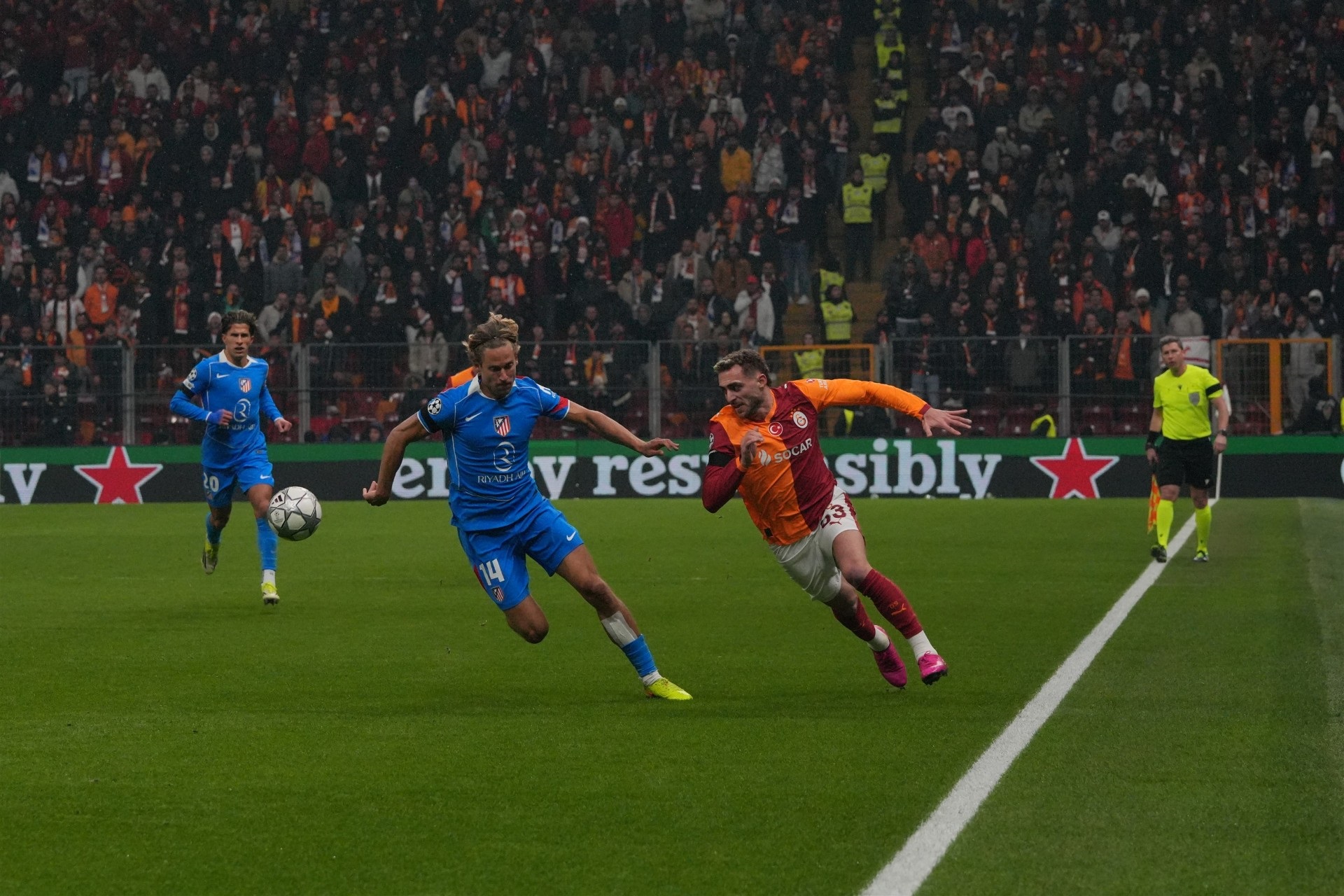 G A L A T A S A R A Y A T L E T I C O M A D R I D E K F O T O G 1128162 334898