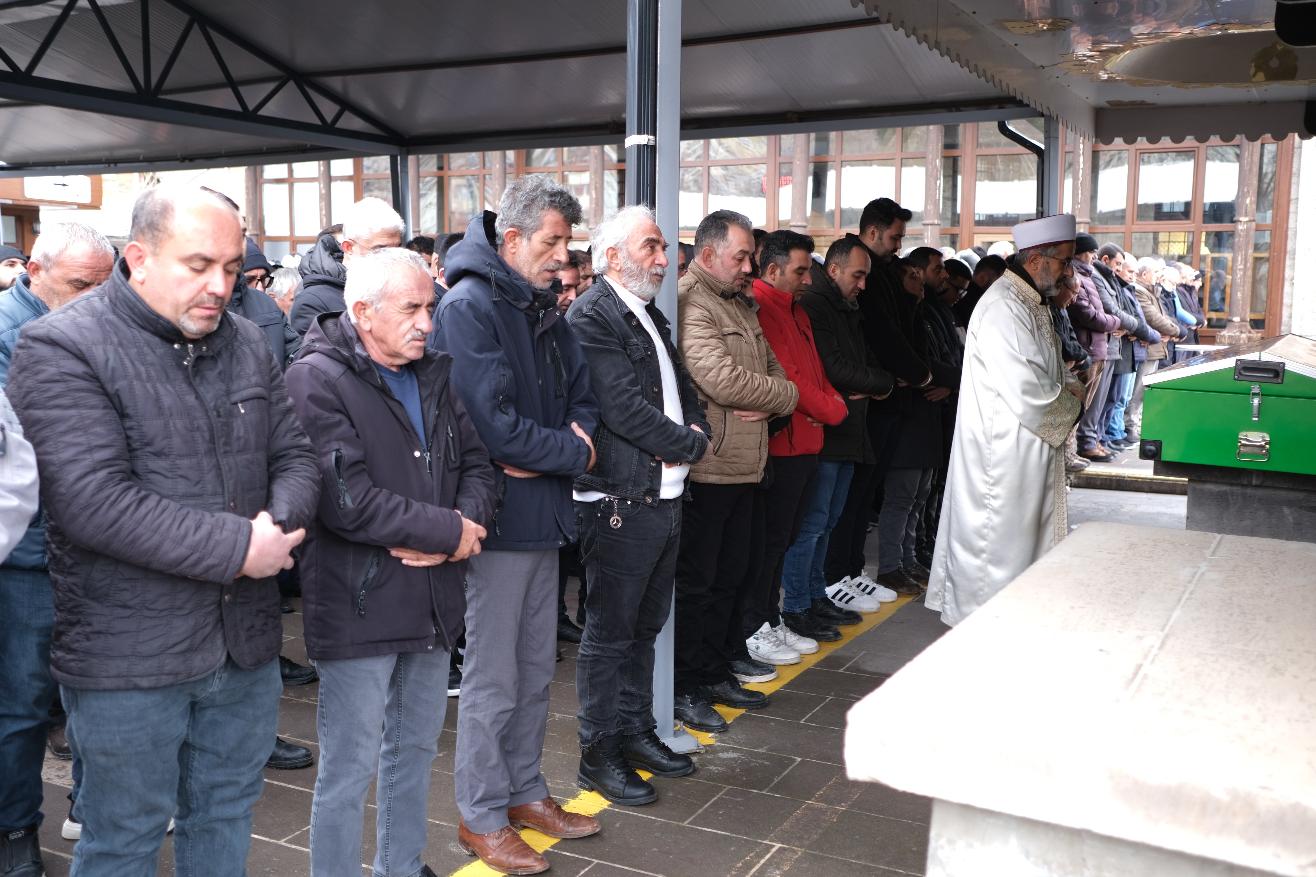 H O P A R L O R K U L L A N M A D A N C E N A Z E N A M A Z I N A C A G 1115482 331143