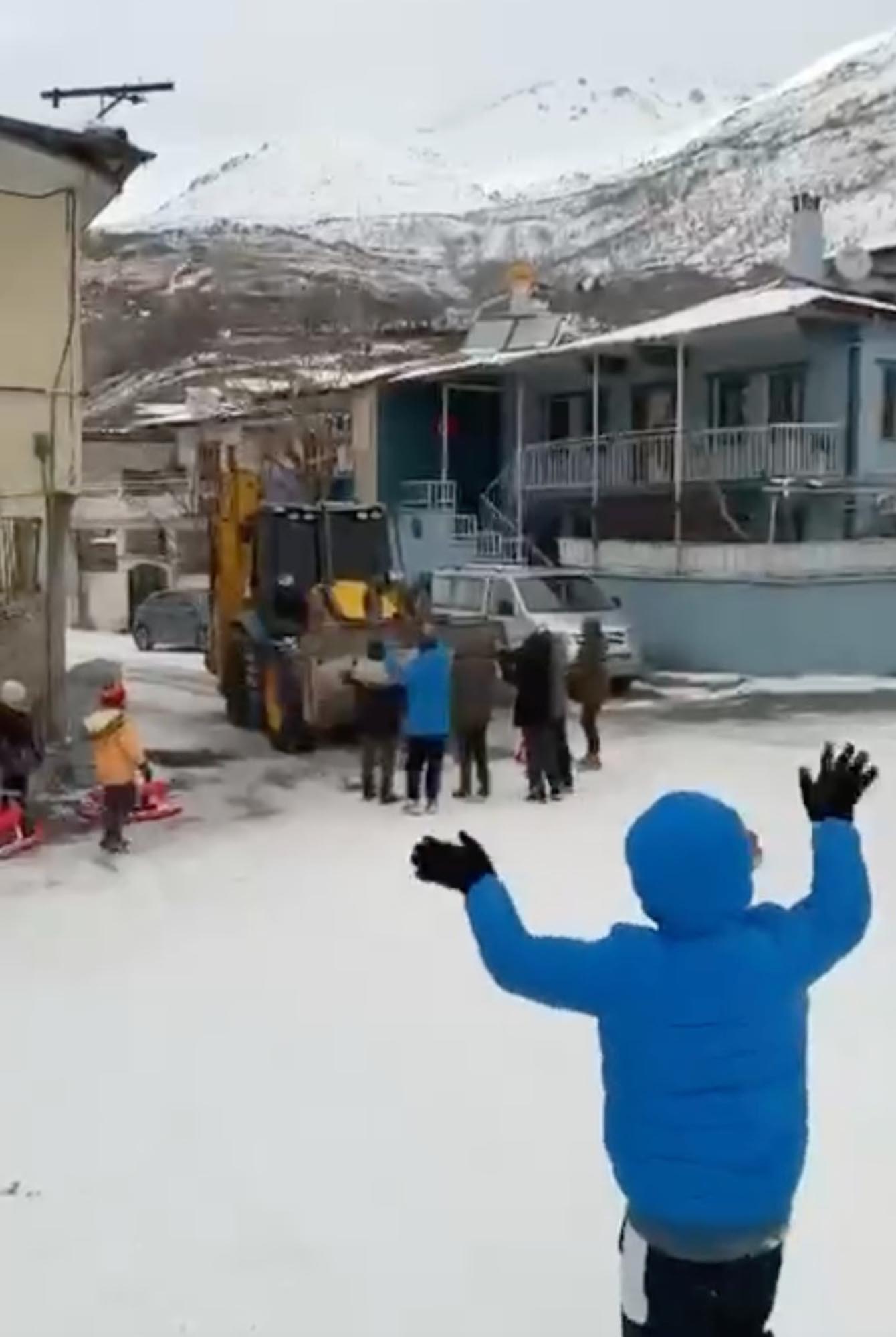 I S M A K I N E S I N I N O N U N U K E S E N C O C U K L A R K A Y 1093644 324620