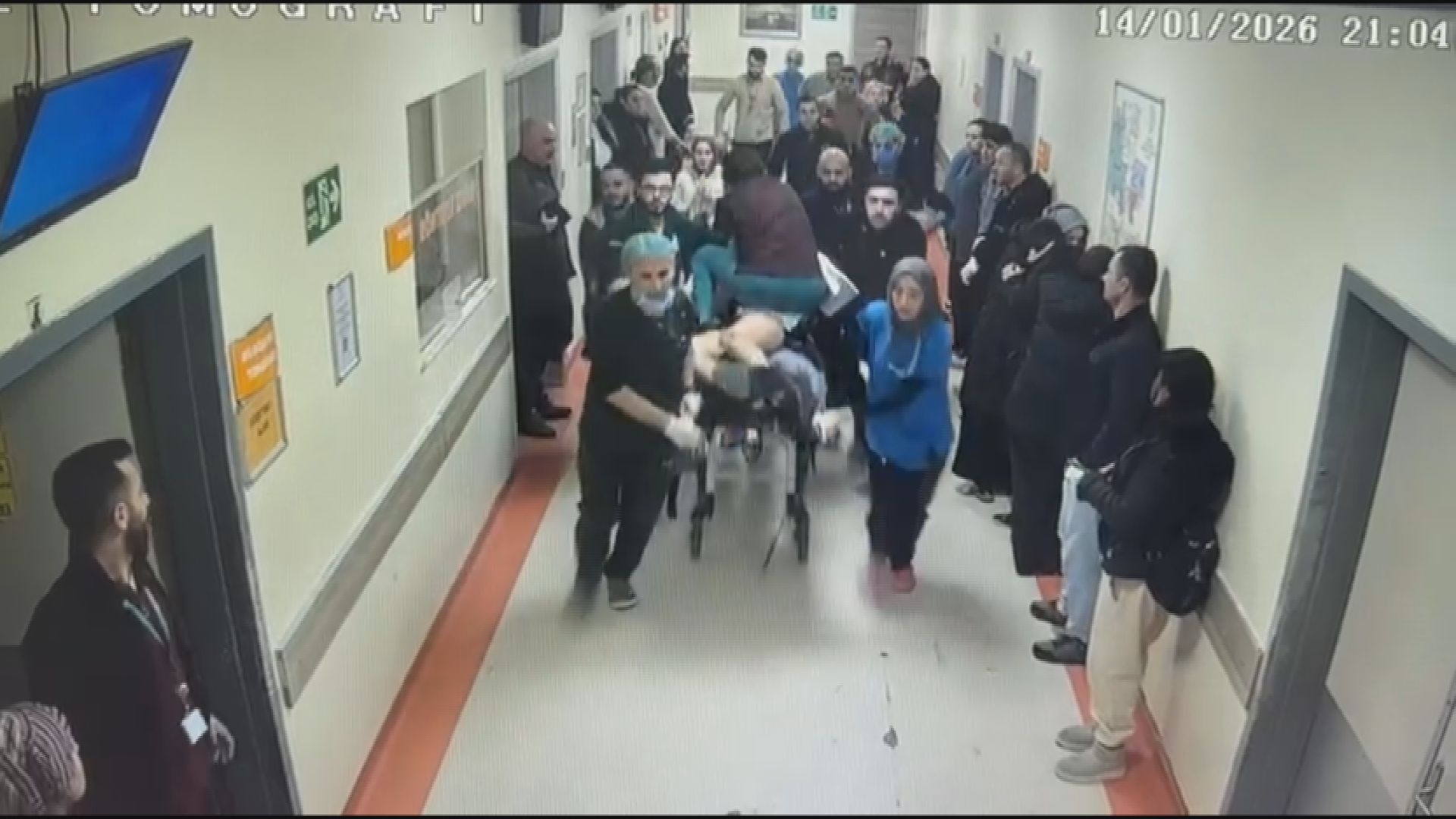 I S T A N B U L A T L A S C A G L A Y A N I N H A S T A N E Y E G 1127096 334513