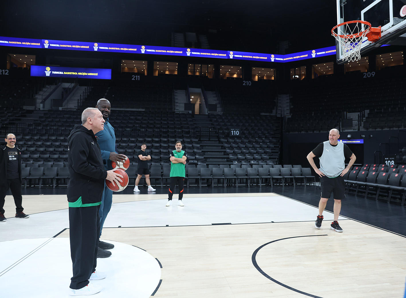 I S T A N B U L C U M H U R B A S K A N I E R D O G A N E S K I N 1125408 333989