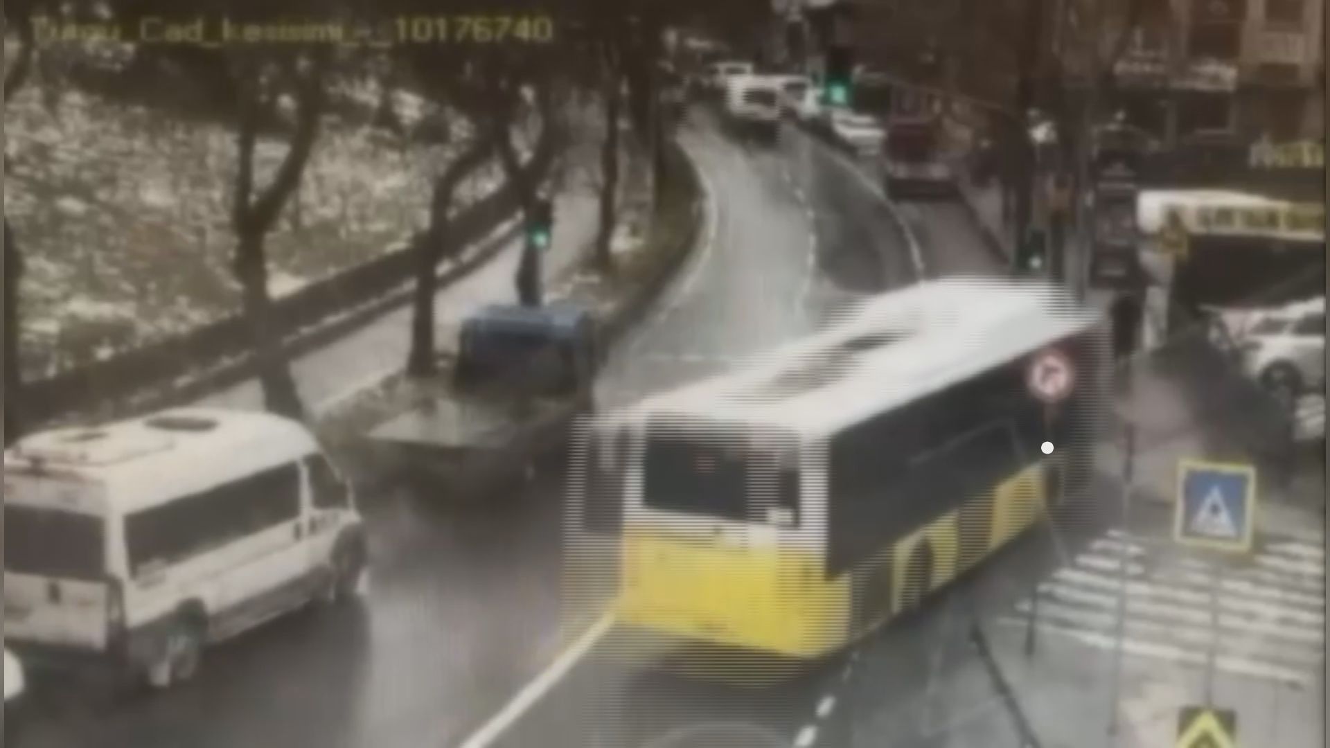 I S T A N B U L E S E N L E R D E I E T T O T O B U S U N U N O T 1126808 334414