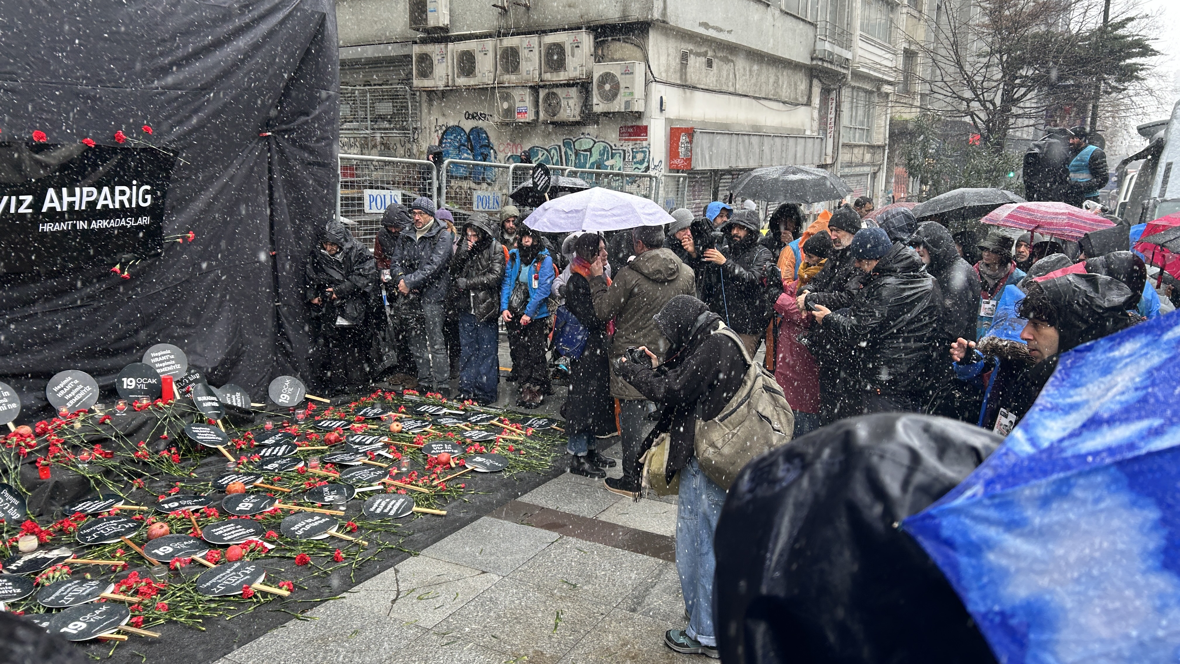 I S T A N B U L H R A N T D I N K O L U M U N U N 19 U N C U Y 1124419 333634