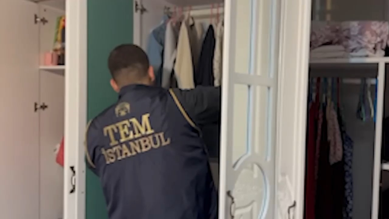 I S T A N B U L I S T A N B U L D A F E T O O P E R A S Y O N U 4 1098539 326045