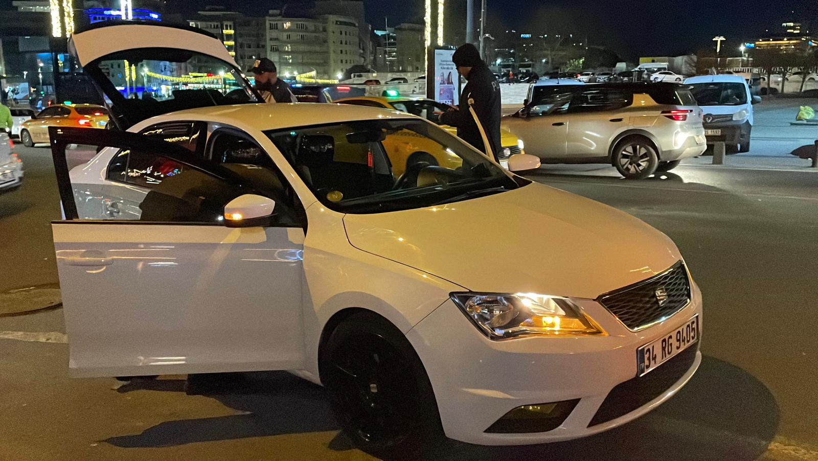 I S T A N B U L I S T A N B U L D A H E L I K O P T E R D E S T E K 1095284 325120