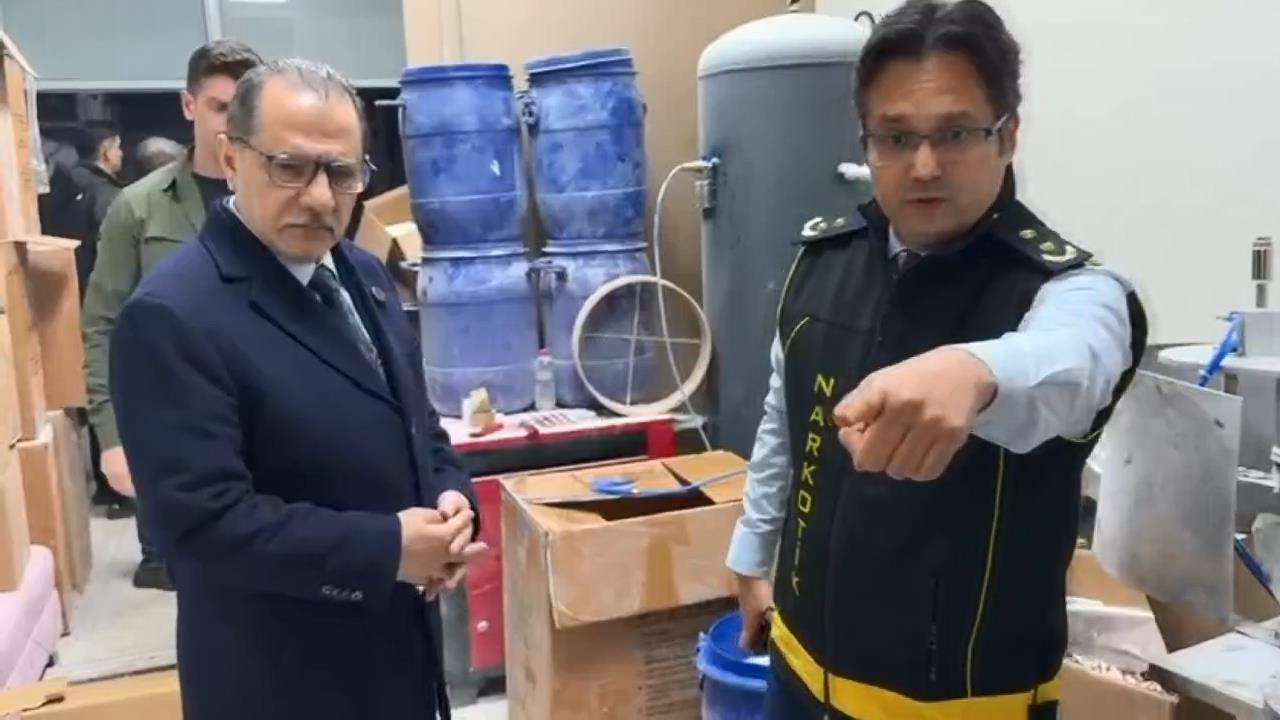 I S T A N B U L I S T A N B U L D A U Y U S T U R U C U O P E R A S 1101843 327069