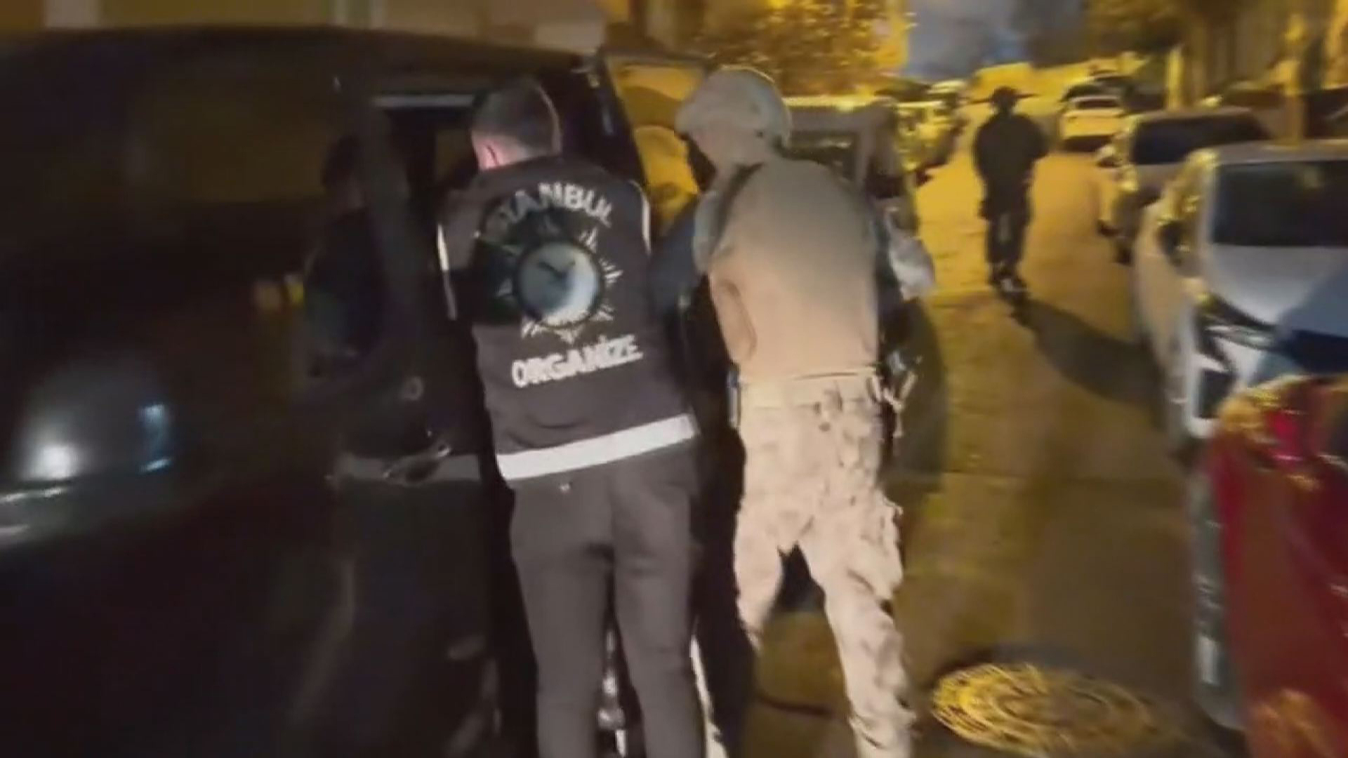 I S T A N B U L I S T A N B U L M E R K E Z L I 21 I L D E E S Z 1105756 328255