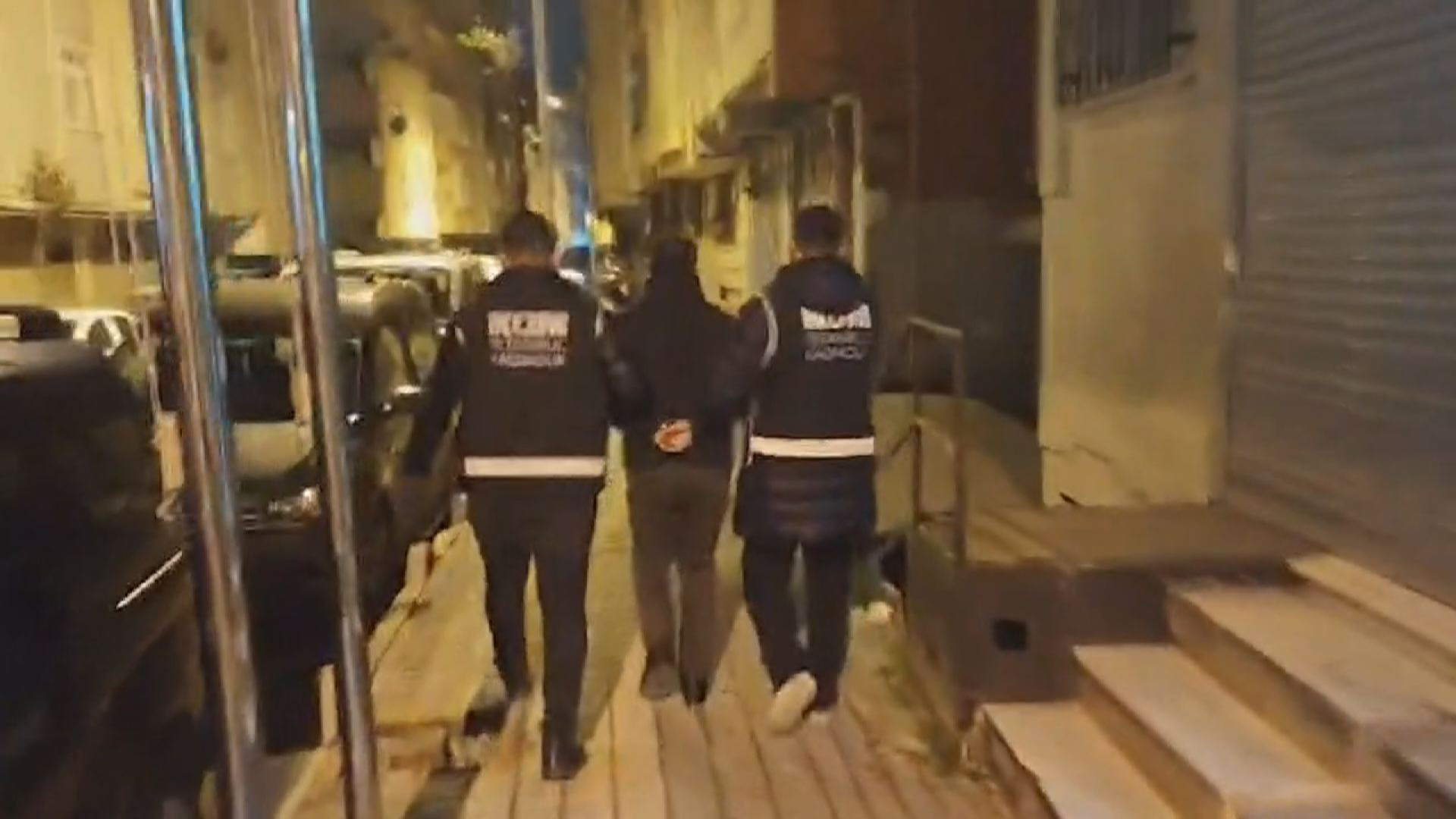 I S T A N B U L I S T A N B U L M E R K E Z L I 5 I L D E K A C A 1126738 334391