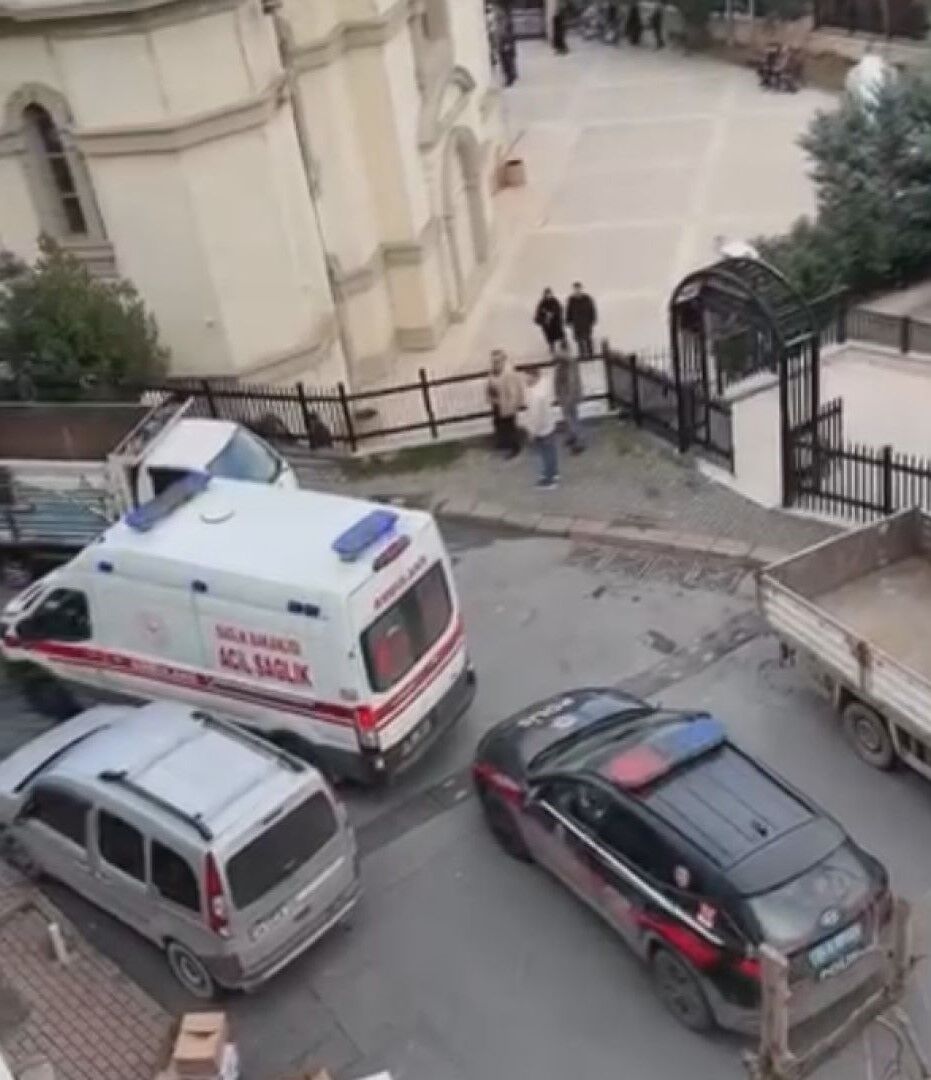 I S T A N B U L K A G I T H A N E D E A N N E L E R I N I N C E N A 1135914 337213