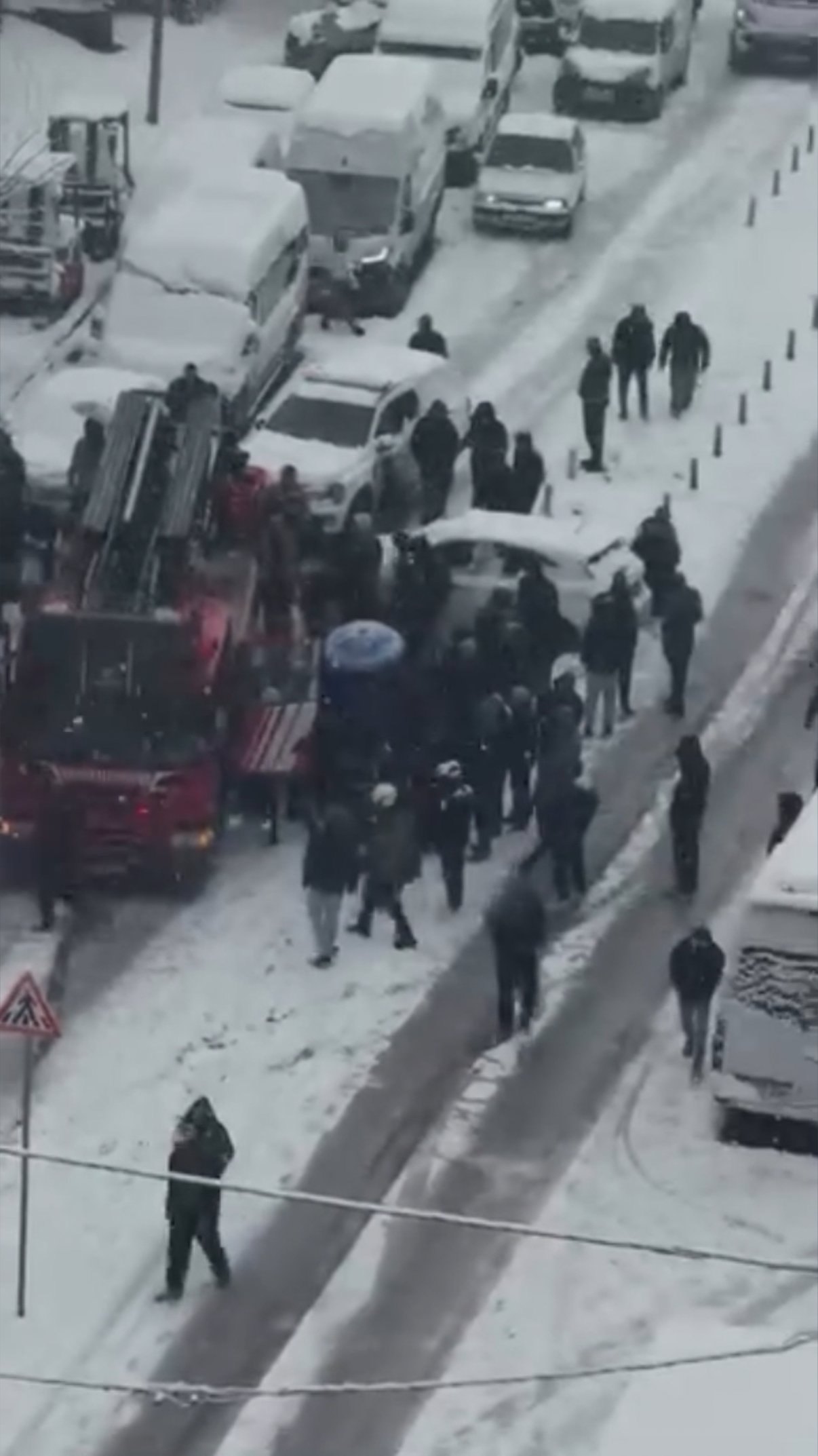 I S T A N B U L K A G I T H A N E’ D E Y O K U S T A N K A Y A N K A 1093296 324492