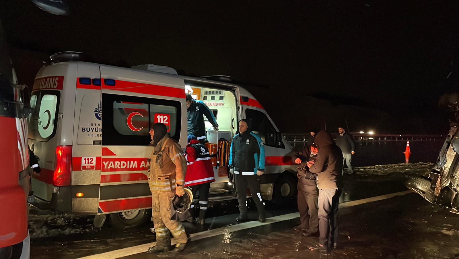 I S T A N B U L K U Z E Y M A R M A R A O T O Y O L U’ N D A S E R 1121659 332885