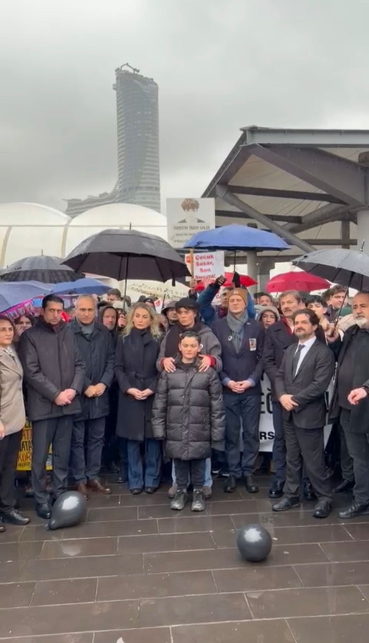 I S T A N B U L M A T T I A A H M E T M I N G U Z Z I K A D I K O Y 1131188 335849