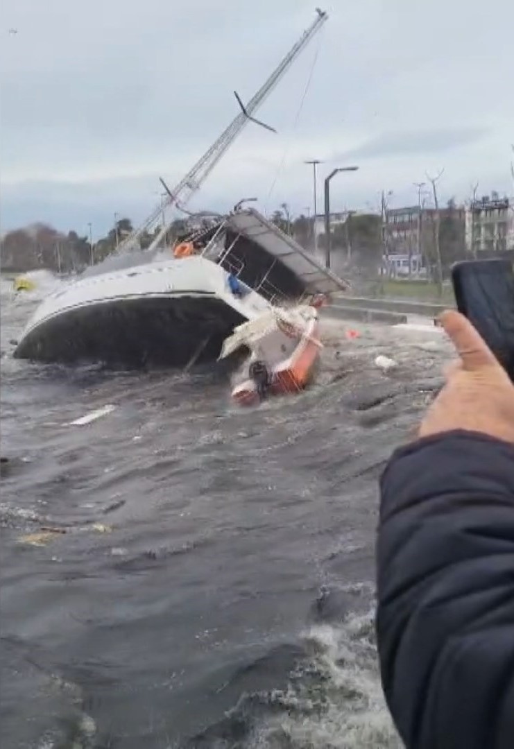 I S T A N B U L T U Z L A D A F I R T I N A N E D E N I Y L E B A Z 1104728 327908