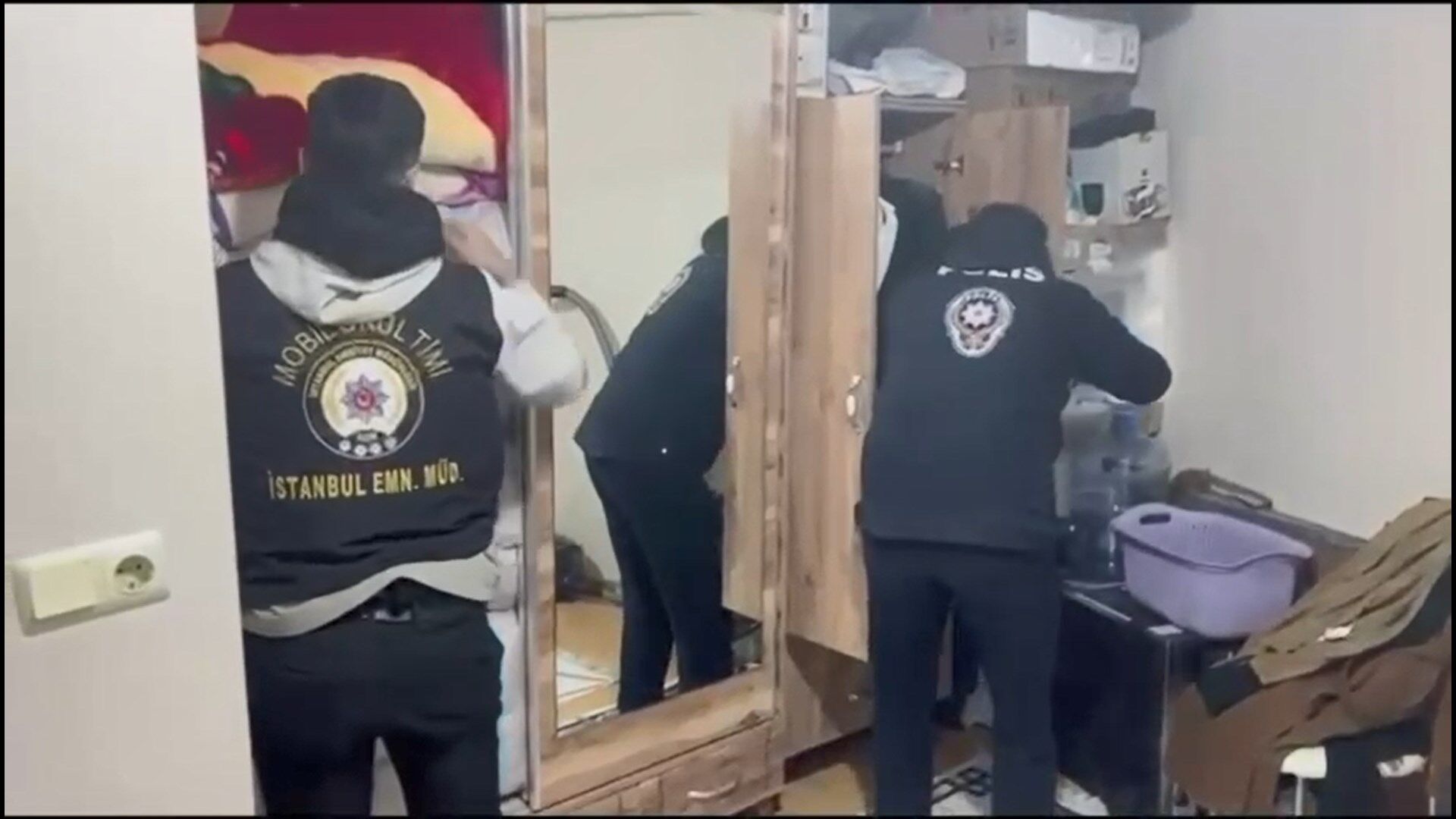 I S T A N B U L Y A S A D I S I B A H I S O P E R A S Y O N U 14 1136385 337359