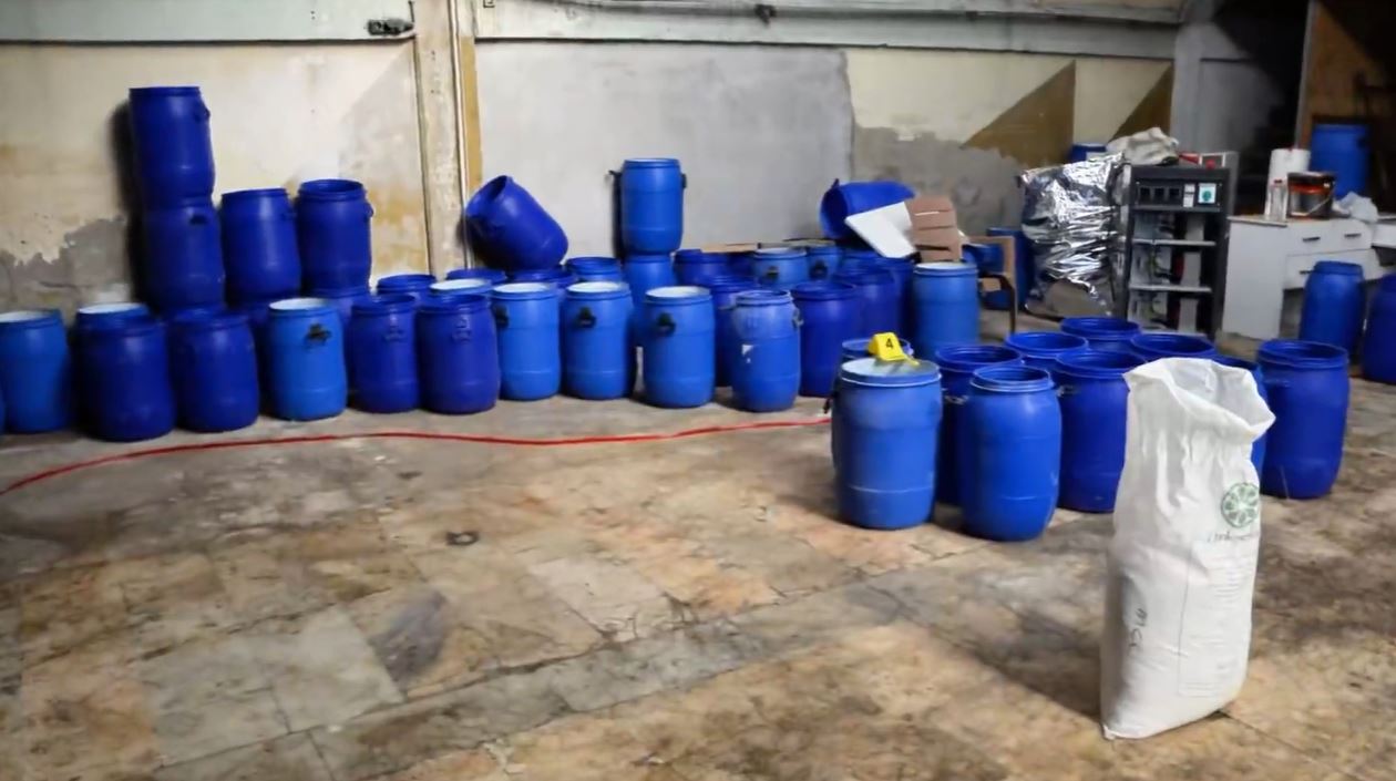 I Z M I R D E 1 T O N 625 K I L O U Y U S T U R U C U H A M M 1112294 330174