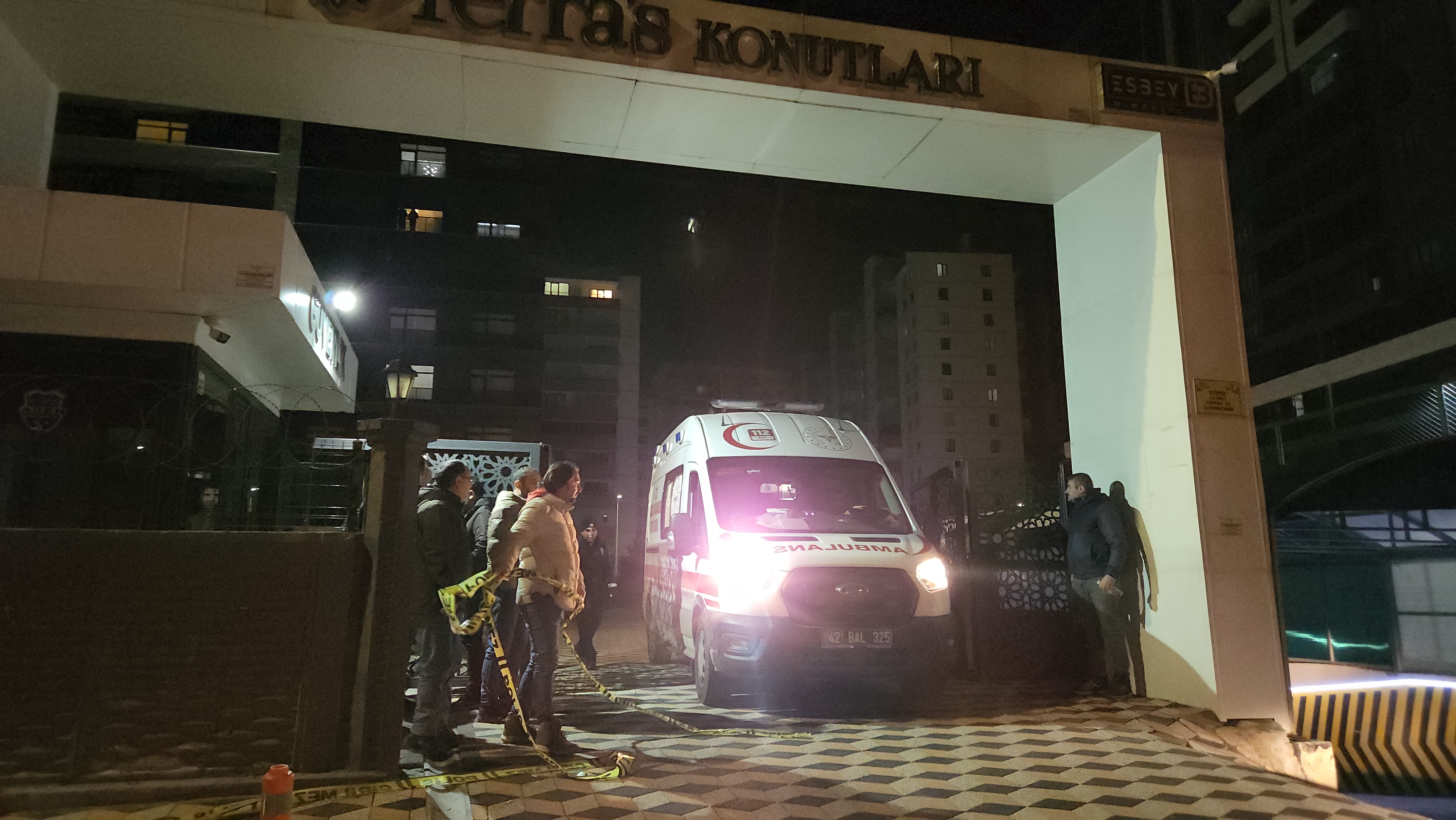 K I Z K A R D E S I N I O L D U R U P A N N E S I N I Y A R A L A D I 1120001 332402