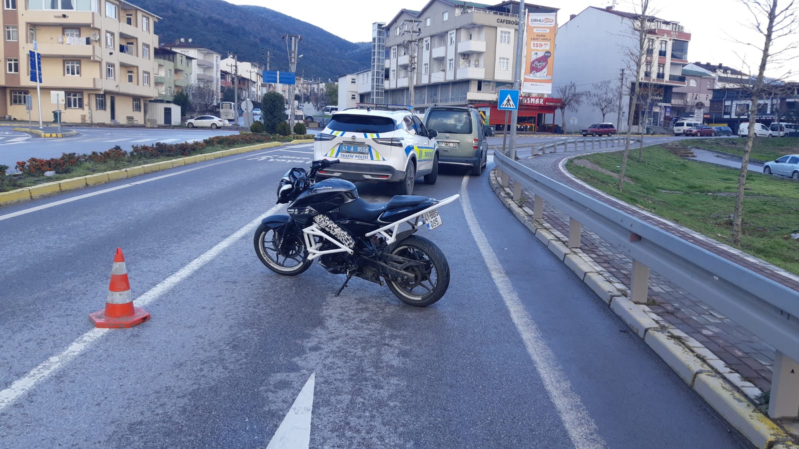 K O N T R O L N O K T A S I N D A K A C M A Y A C A L I S I R K E N M O 1113049 330417