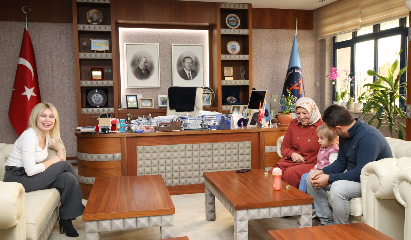 M U C I Z E B E B E K O Z L E N E N D O K T O R U N U Z I Y A R E 1118762 332033