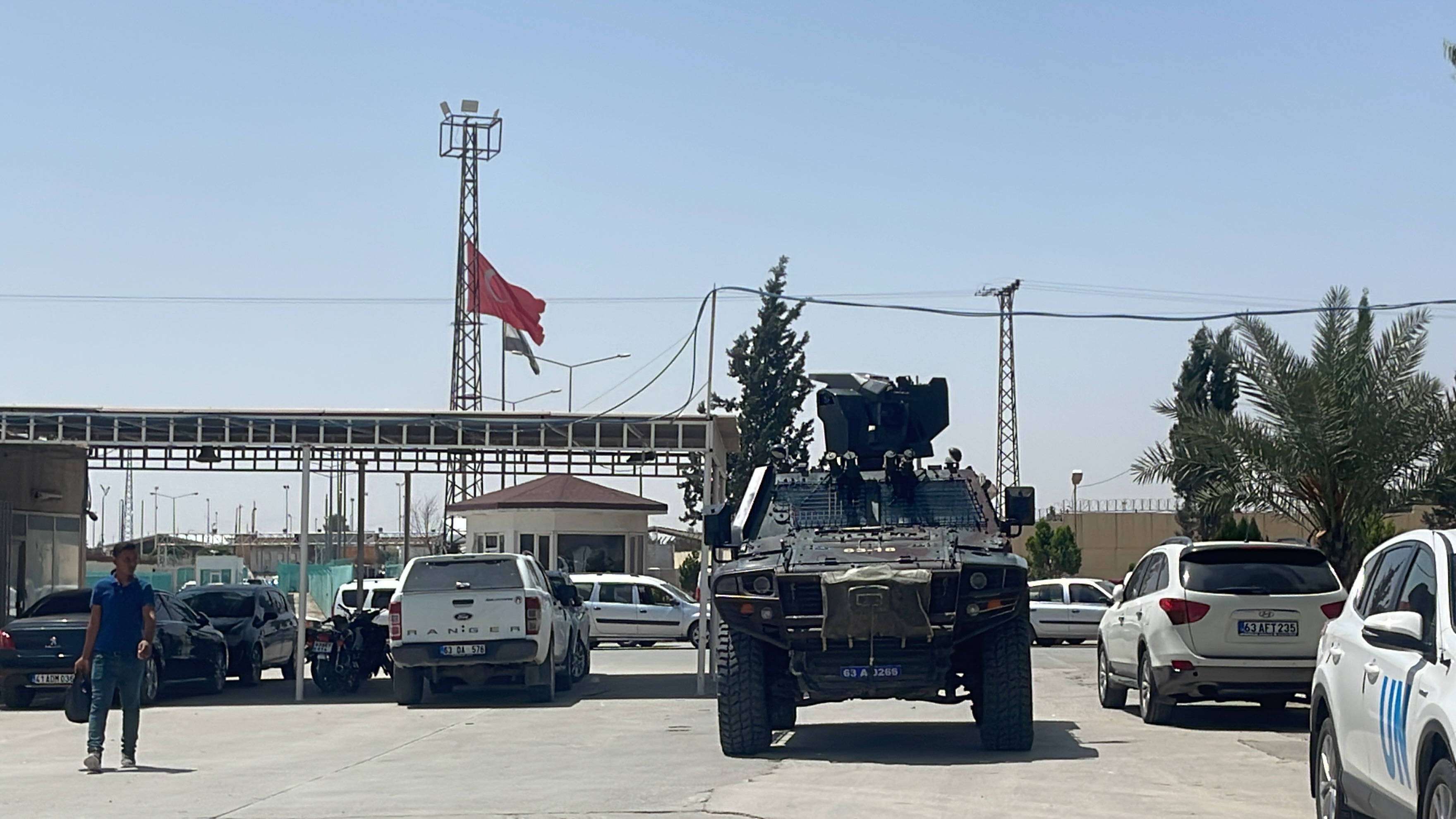 S A N L I U R F A’ D A G U M R U K K A P I S I N D A 52 U Z U N N A 1098687 326102