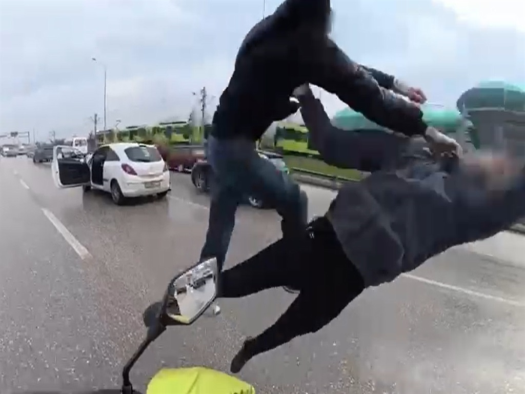 T R A F I K T E T E K M E Y U M R U K K A V G A E D E N S U R U C U 1142856 339346