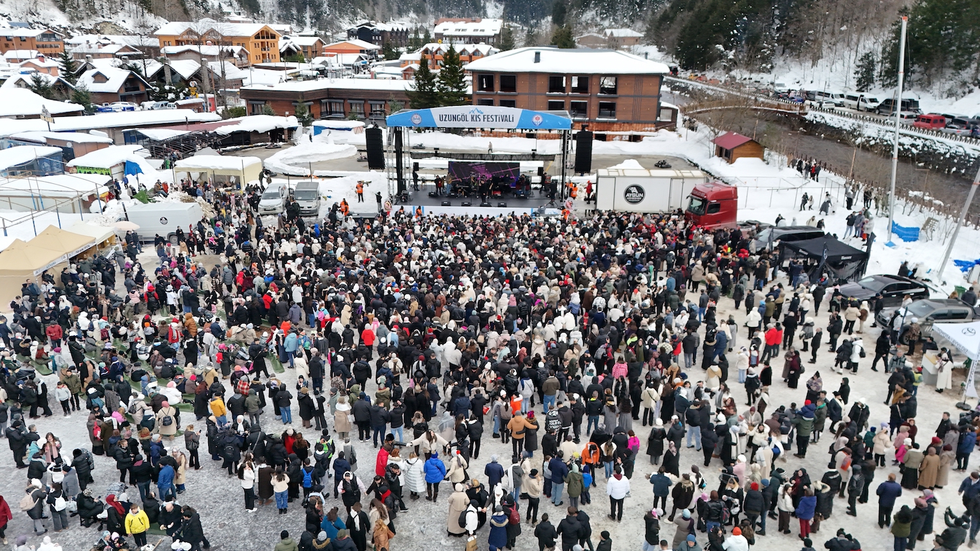 U Z U N G O L D E H O R O N L U K I S F E S T I V A L I C O S K U S U 1132507 336237