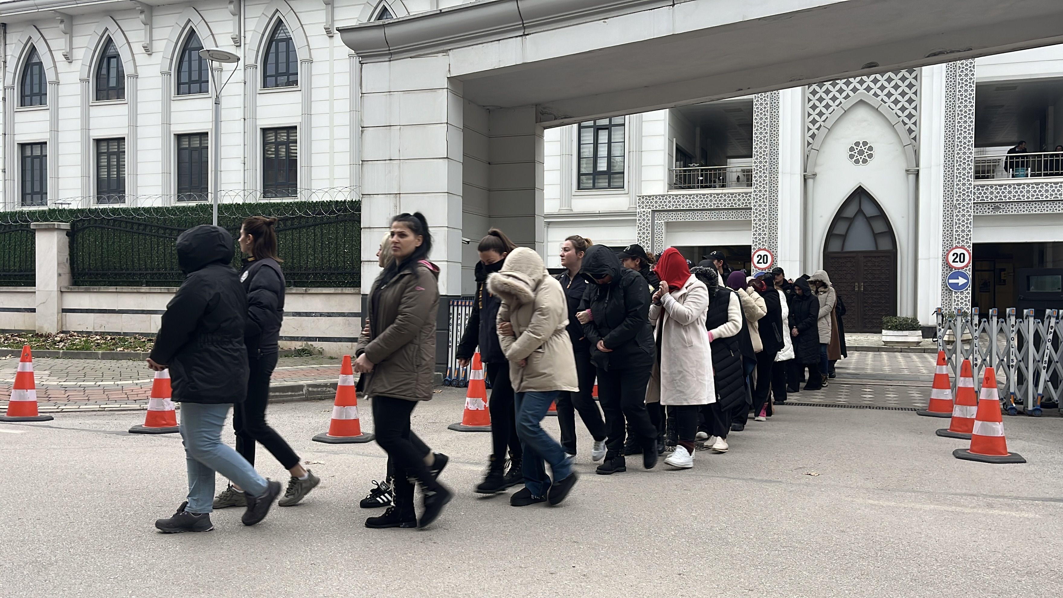 Y A S A D I S I B A H I S O P E R A S Y O N U N D A G O Z A L T I N A 1130106 335557