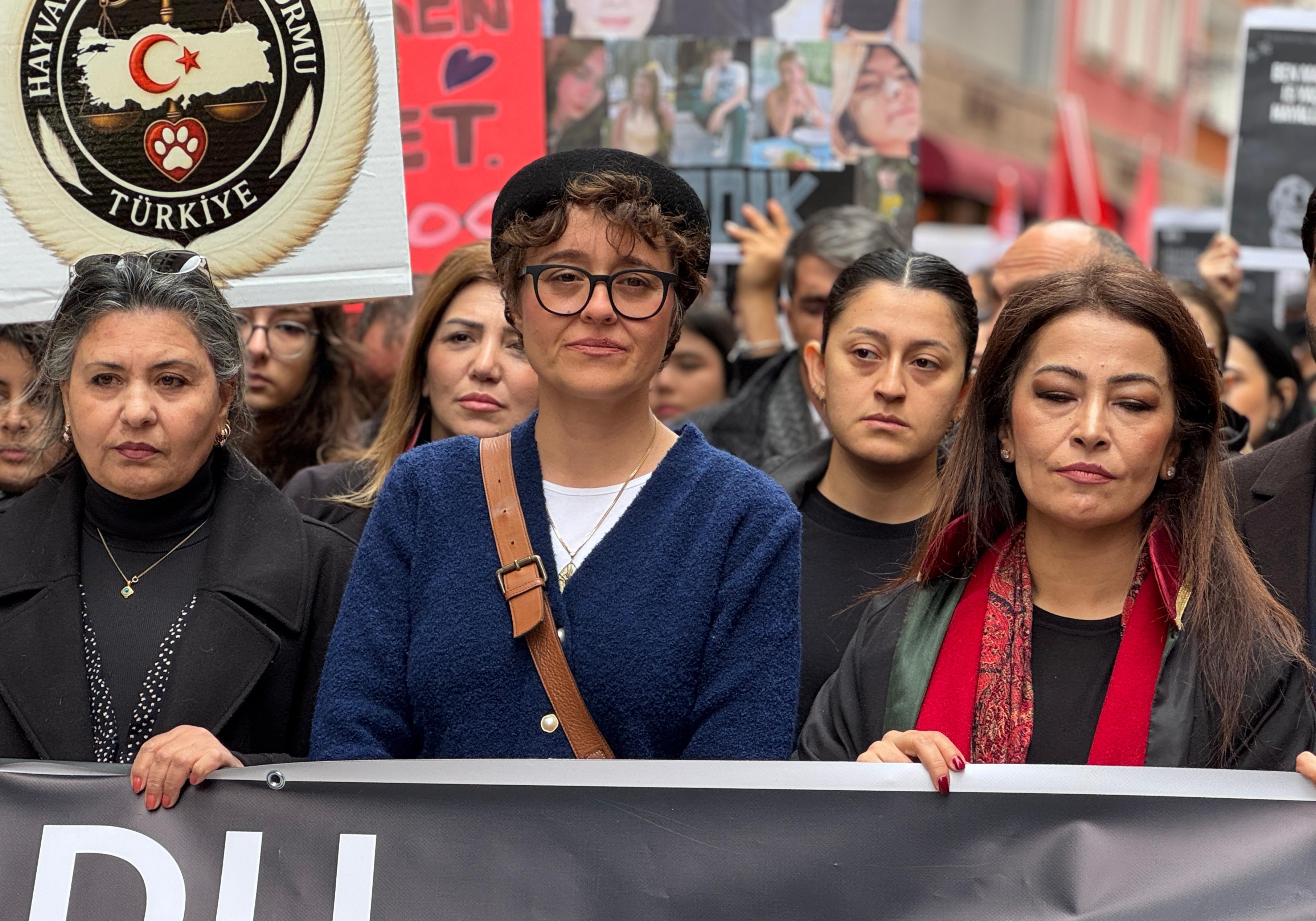 Y A S E M I N M I N G U Z Z I O R D U’ D A ‘ C O C U K L A R I C I N 1132832 336316