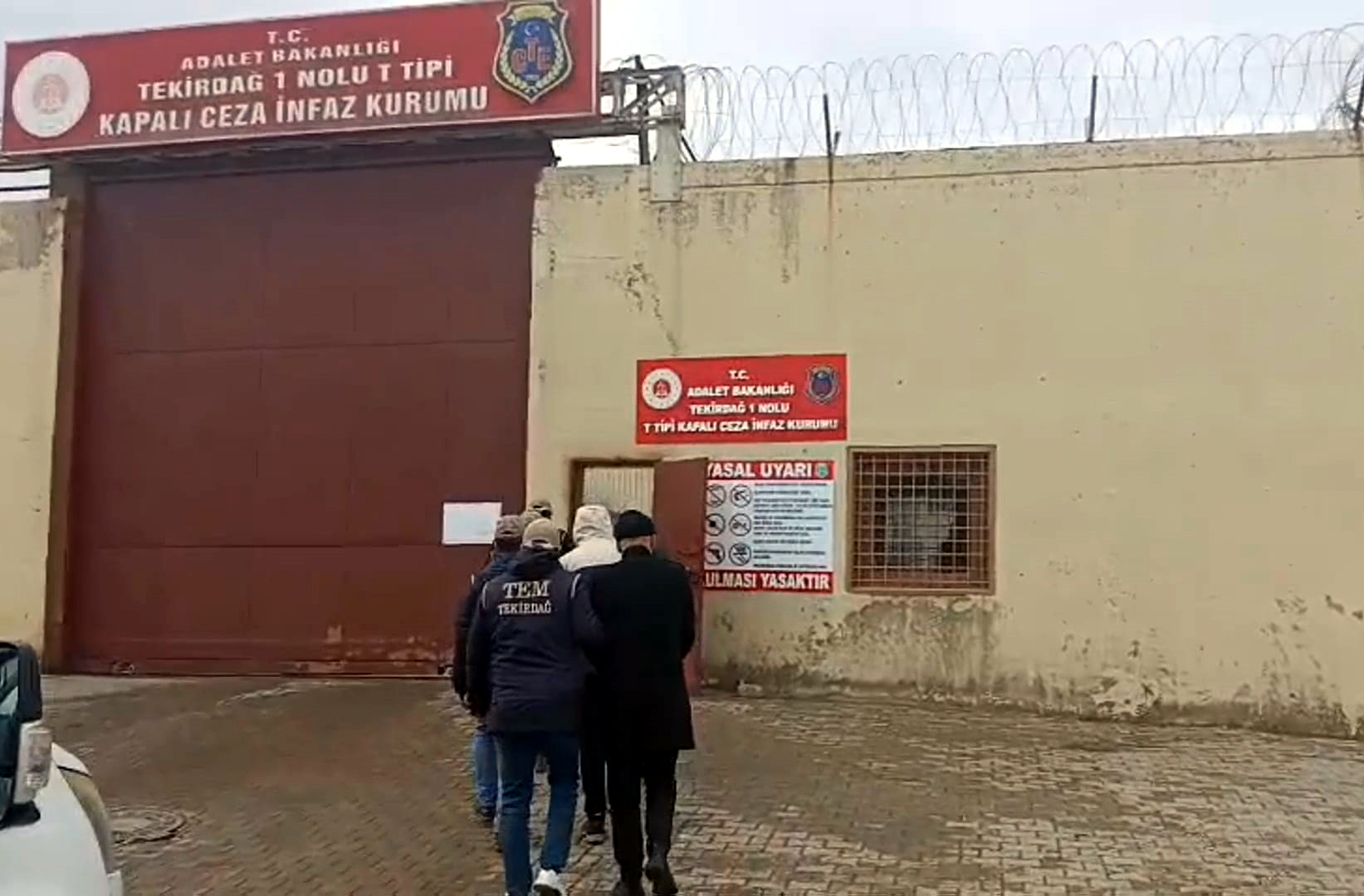 Y U R T D I S I N A K A C M A H A Z I R L I G I N D A K I 4 F E T O 1131035 335808