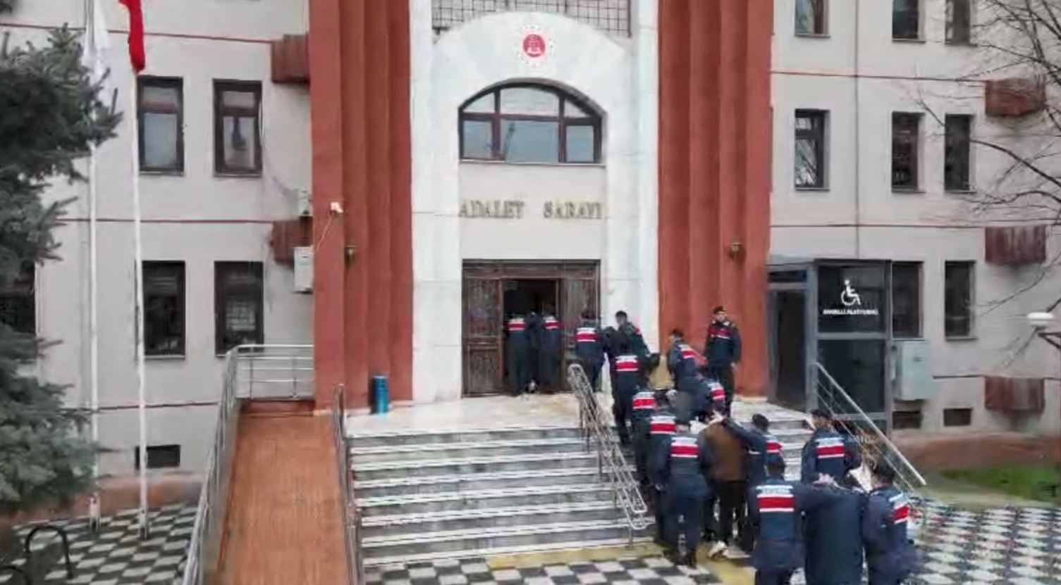 15 I L D E 15 A Y R I O R G A N I Z E S U C O R G U T U N E Y O 1177777 349869