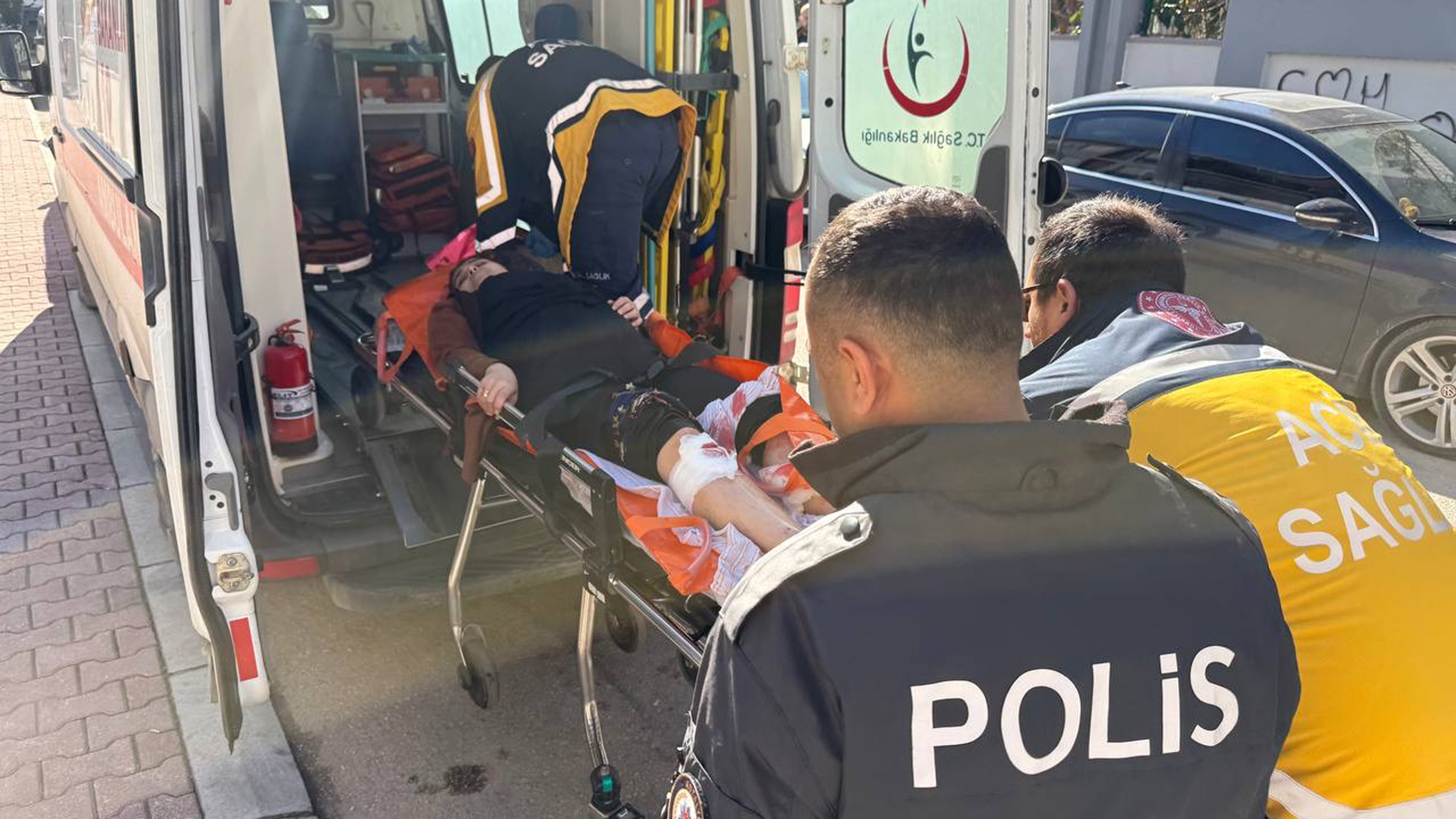 7 A Y L I K H A M I L E E S I N I T A B A N C A Y L A B A C A K L A R 1148152 340984