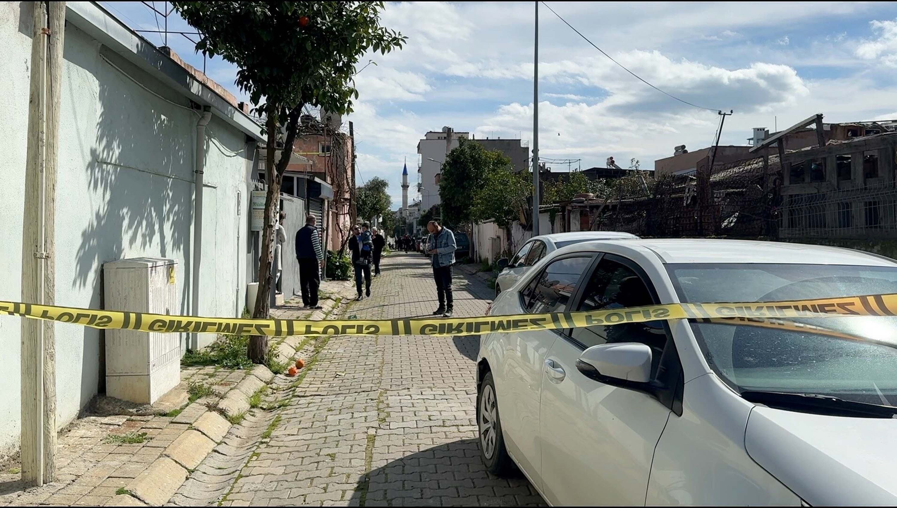 A Y D I N D A E V L E R I N D E O L U B U L U N A N C I F T I N C I 1178683 350143