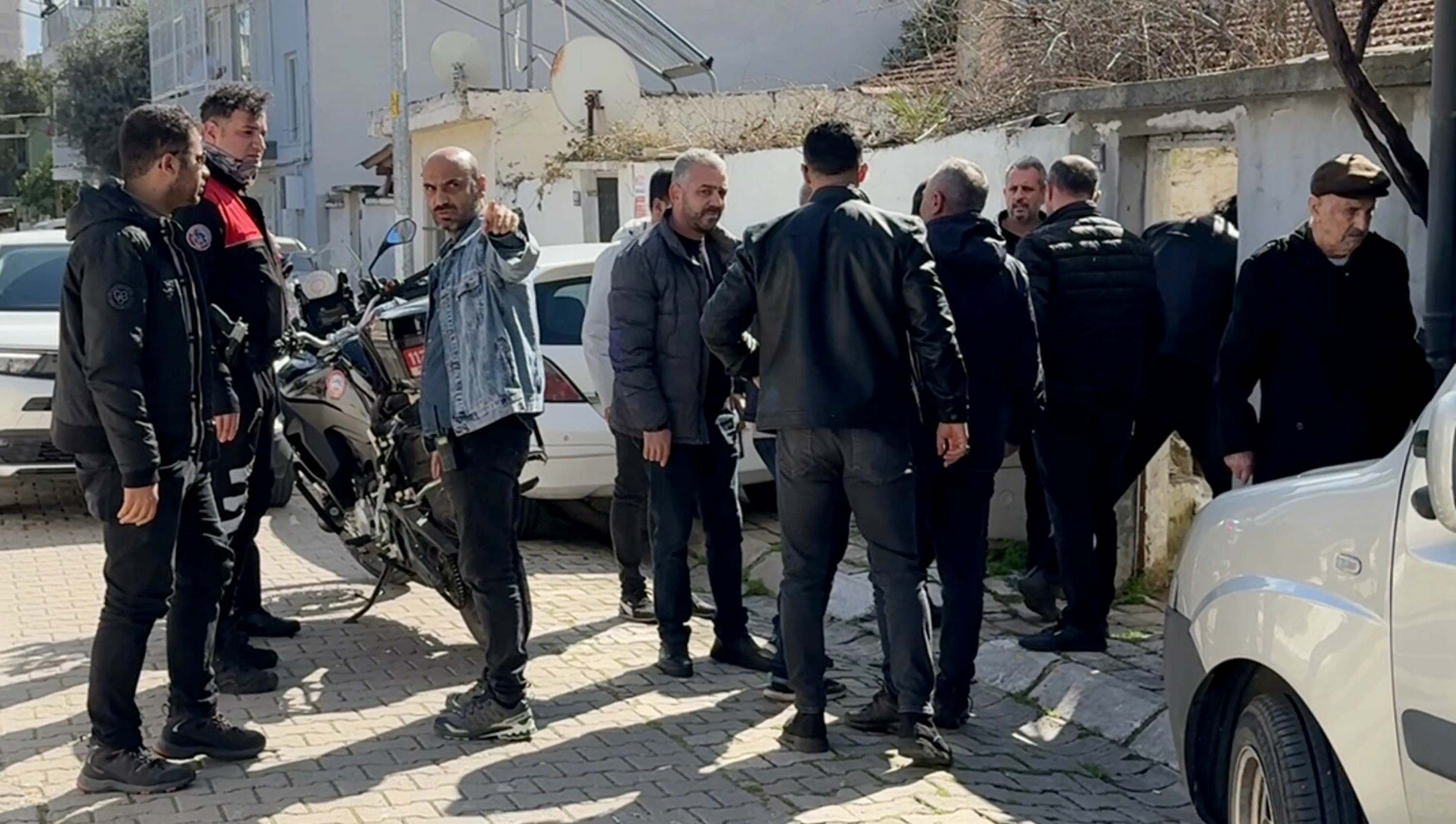 A Y D I N D A E V L E R I N D E O L U B U L U N A N C I F T I N C I 1178685 350143