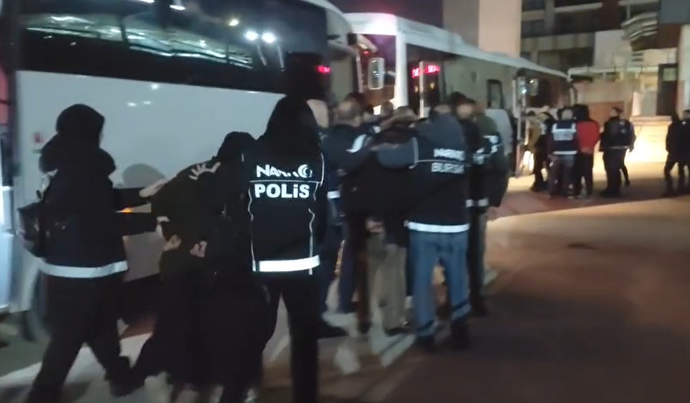 B U R S A M E R K E Z L I 3 I L D E N A R K O T I K O P E R A S Y O N 1173934 348710