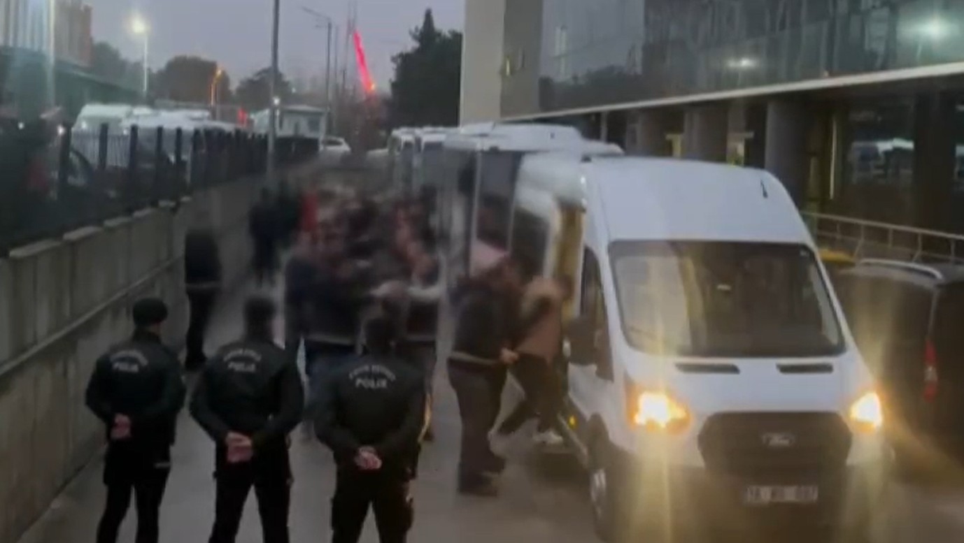 B U R S A M E R K E Z L I 4 I L D E U Y U S T U R U C U O P E R A S Y 1166892 346615