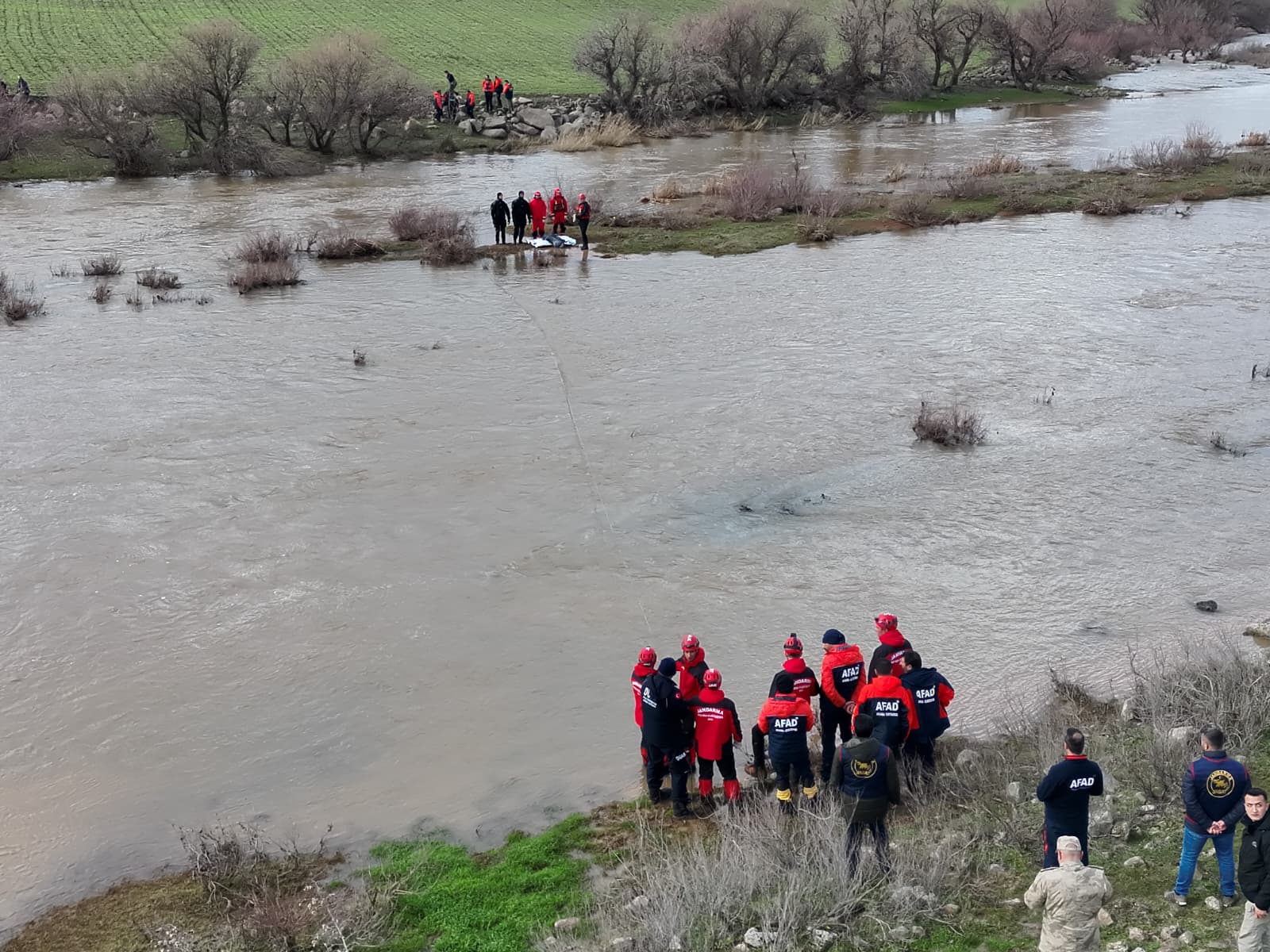 D I Y A R B A K I R’ D A 13 G U N D U R K A Y I P O L A R A K A R A 1148136 340986